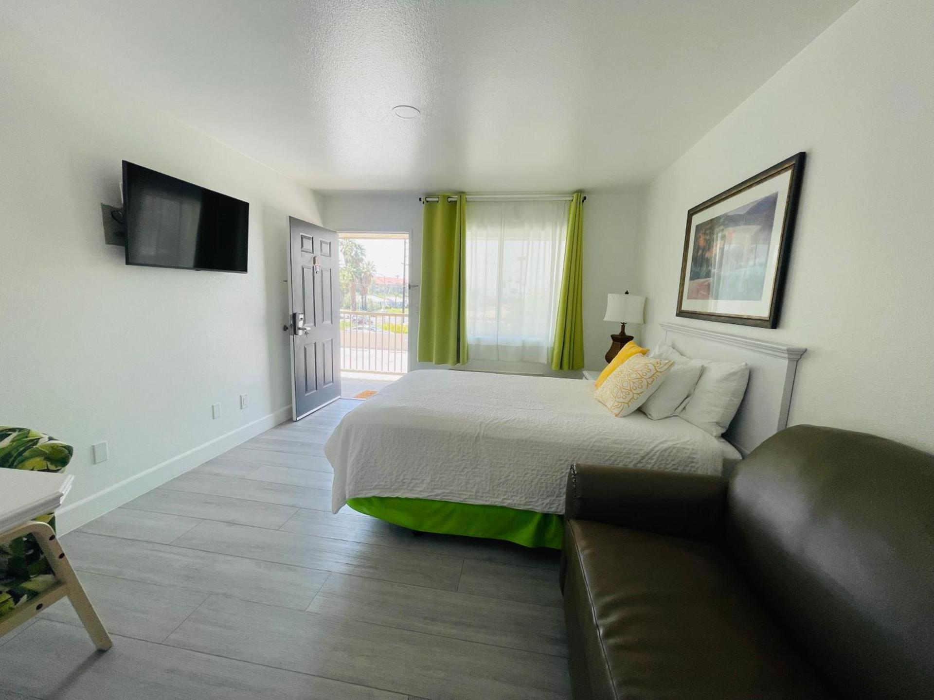 Loma Linda Inn photo 16