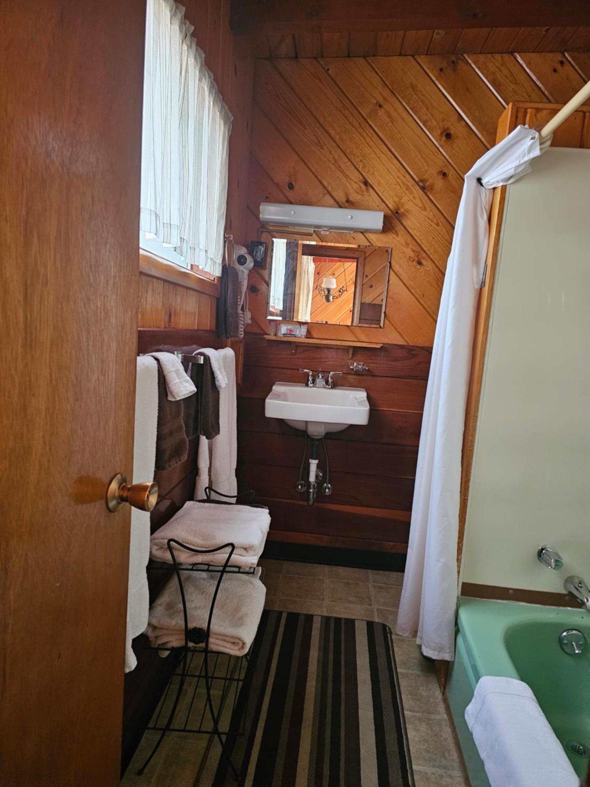 Toiyabe Motel photo 2