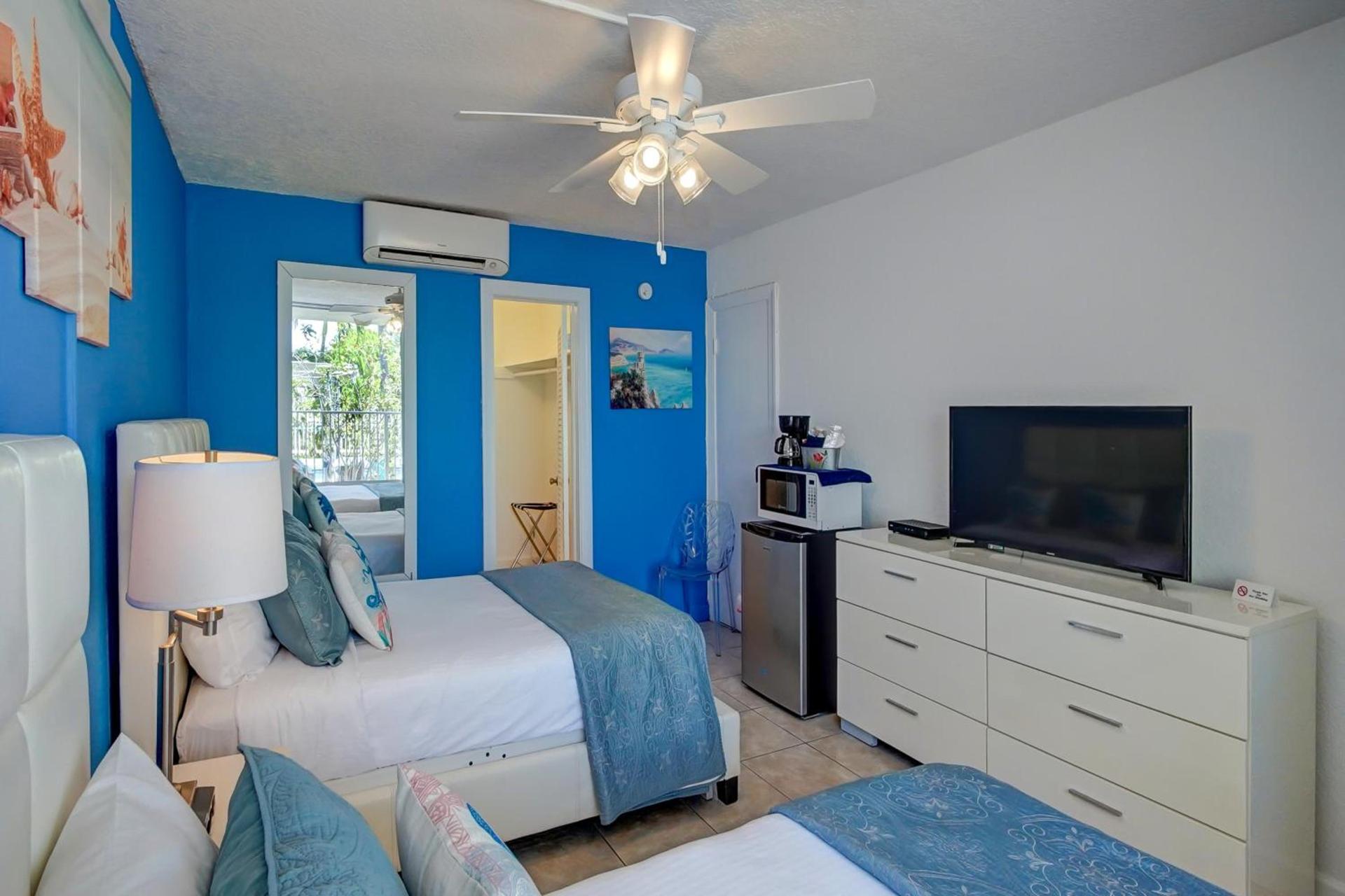 Castle by the Sea Motel photo 24