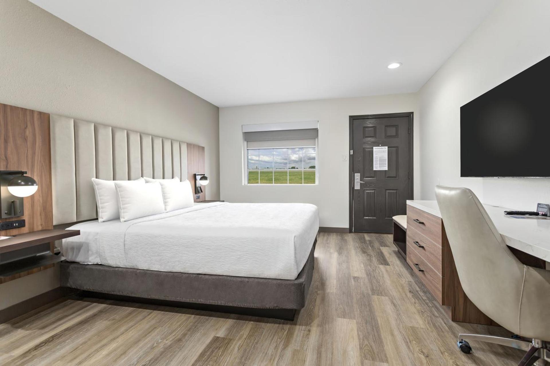 Baymont by Wyndham Beaumont photo 30