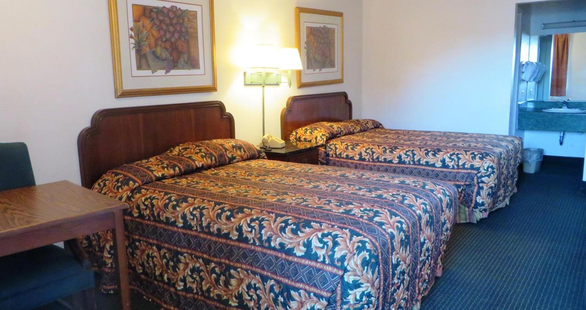 Sherman Inn photo 2