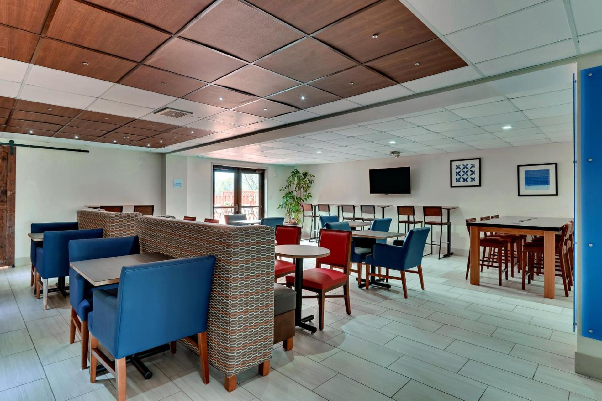 Holiday Inn Express & Suites Bad Axe by IHG photo 23