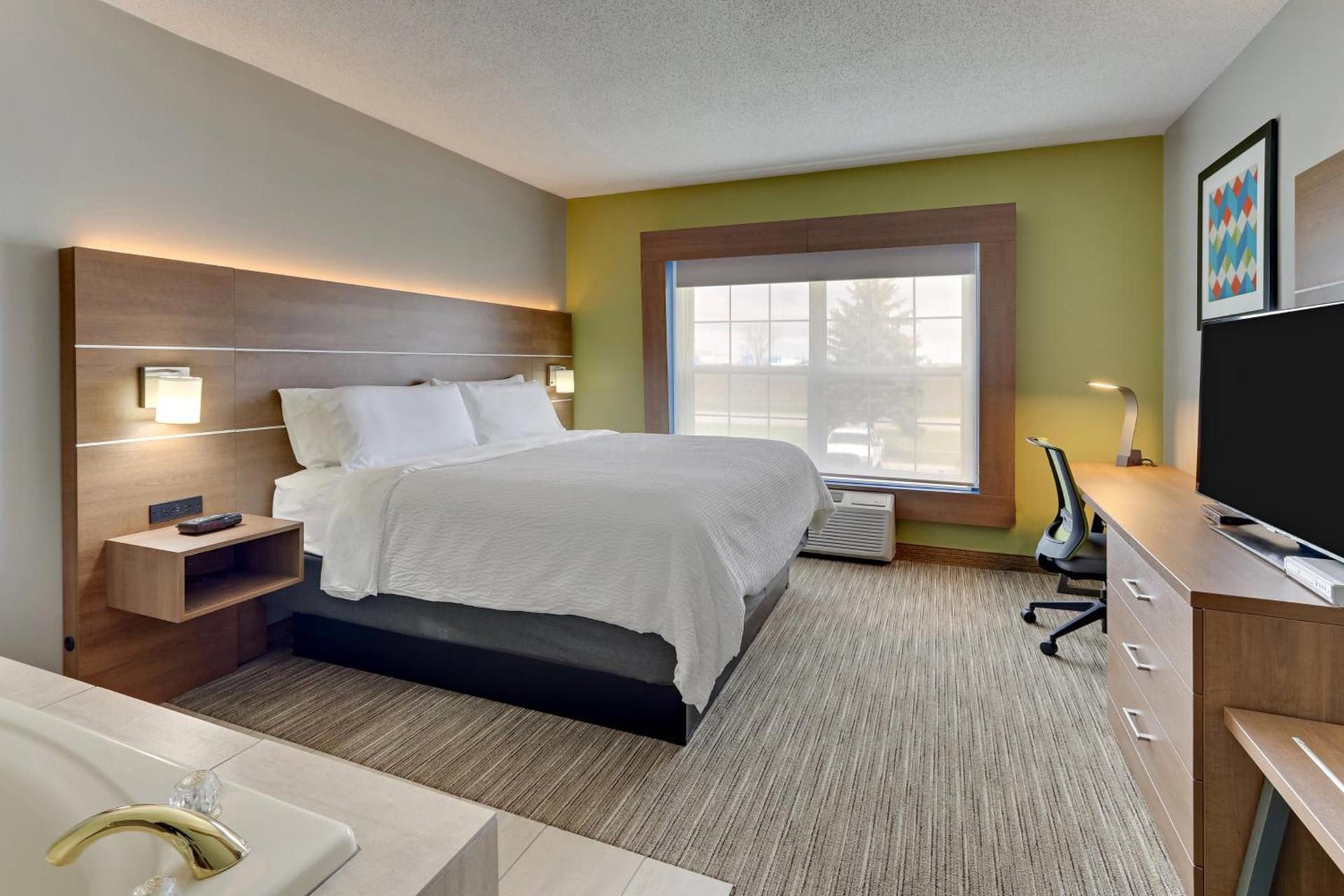 Holiday Inn Express & Suites Bad Axe by IHG photo 19