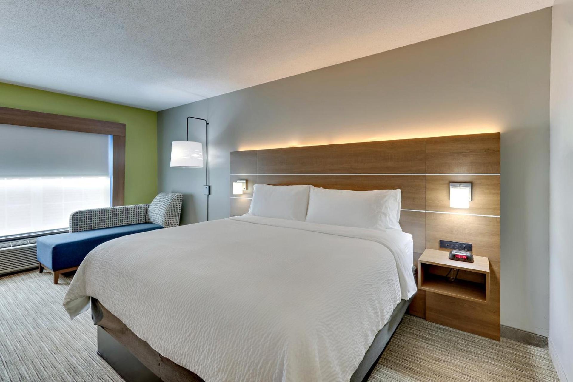Holiday Inn Express & Suites Bad Axe by IHG photo 43