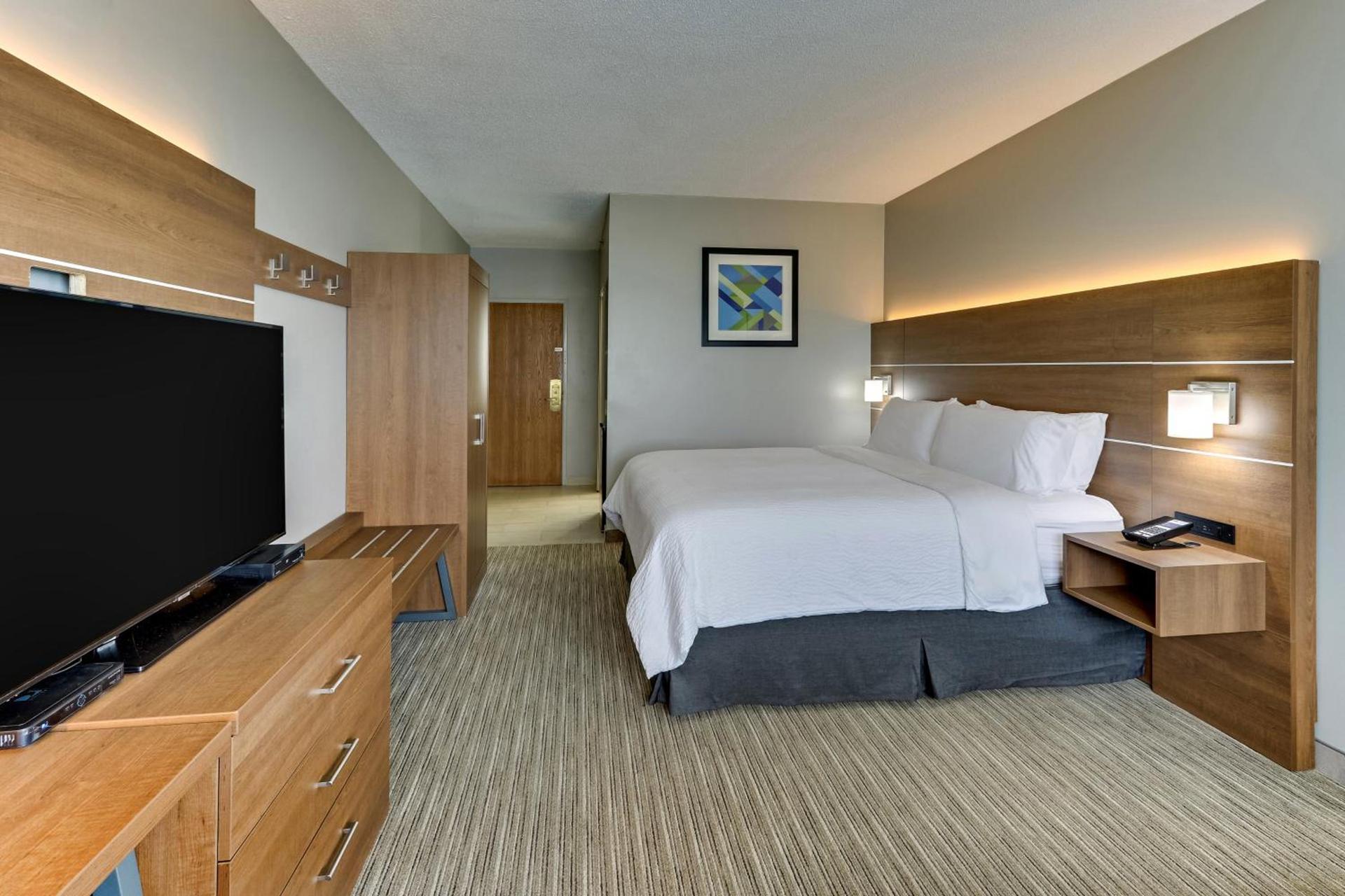 Holiday Inn Express & Suites Bad Axe by IHG photo 53