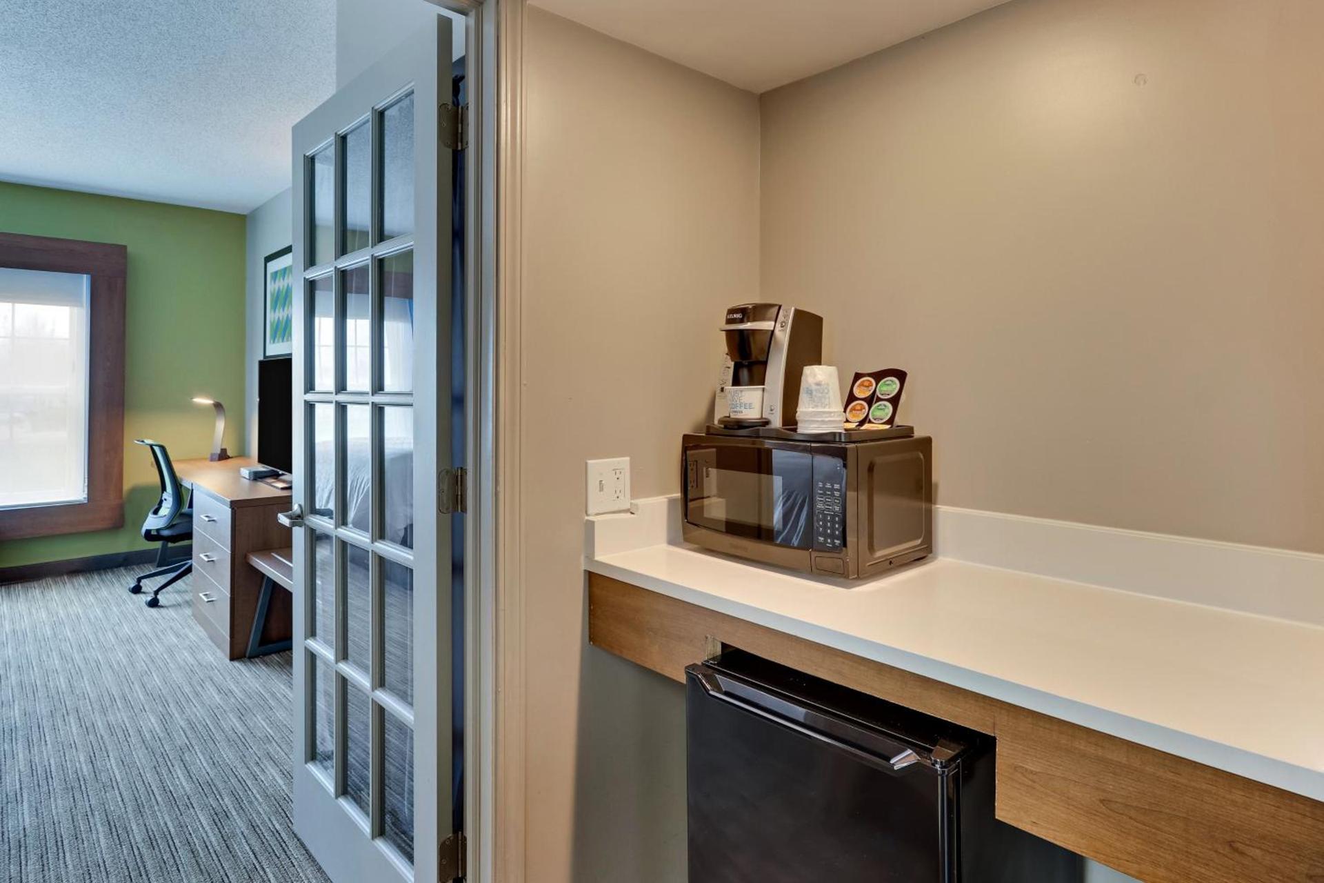 Holiday Inn Express & Suites Bad Axe by IHG photo 39