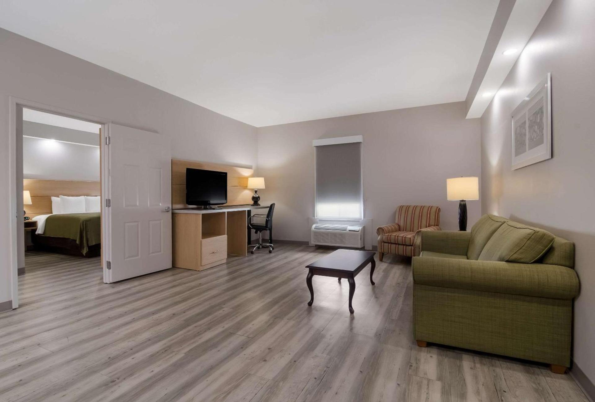 Quality Inn Goldsboro photo 19