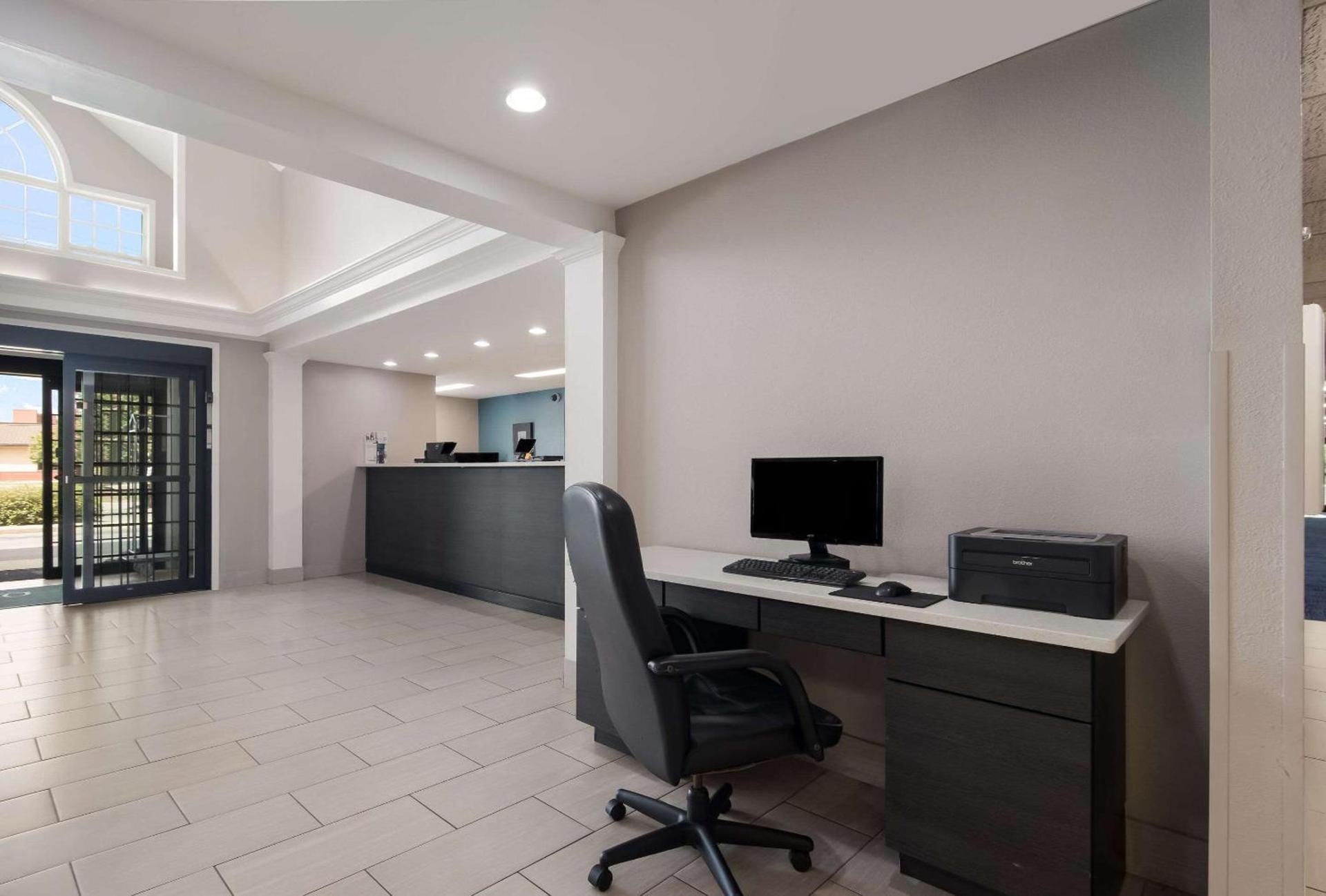 Quality Inn Goldsboro photo 25