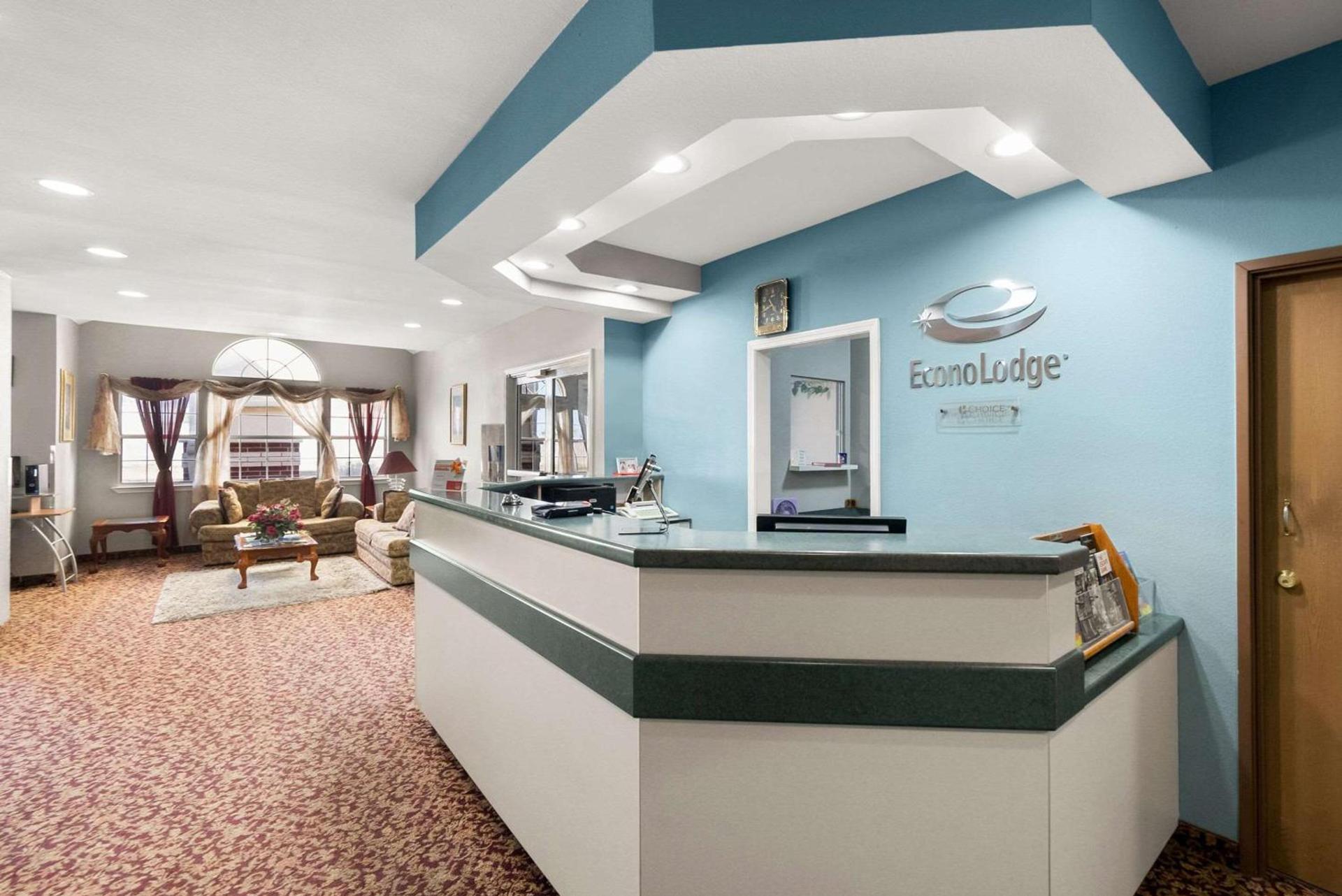 Econo Lodge Inn & Suites Mesquite - Dallas East photo 7