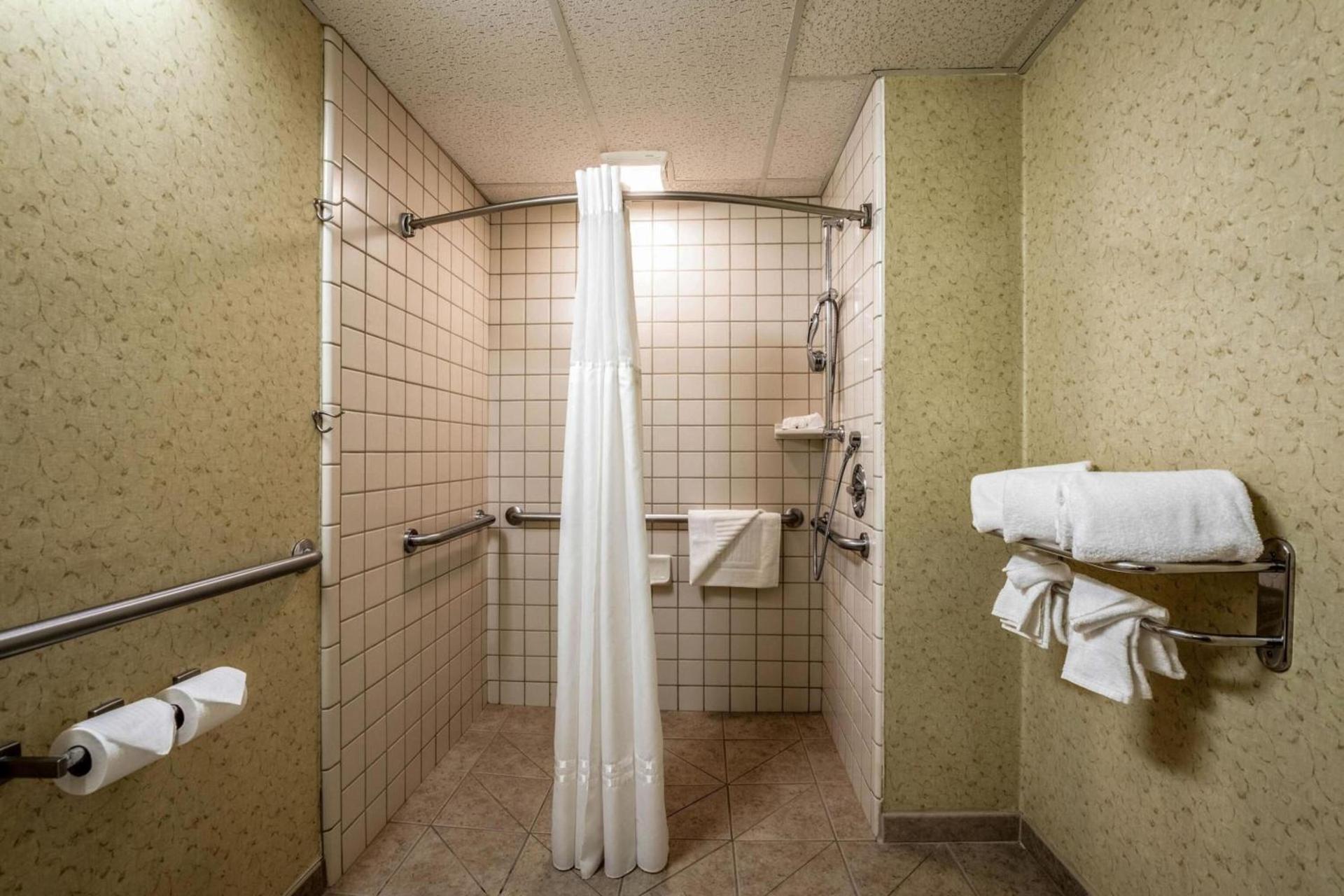 Quality Suites Downtown San Luis Obispo photo 62