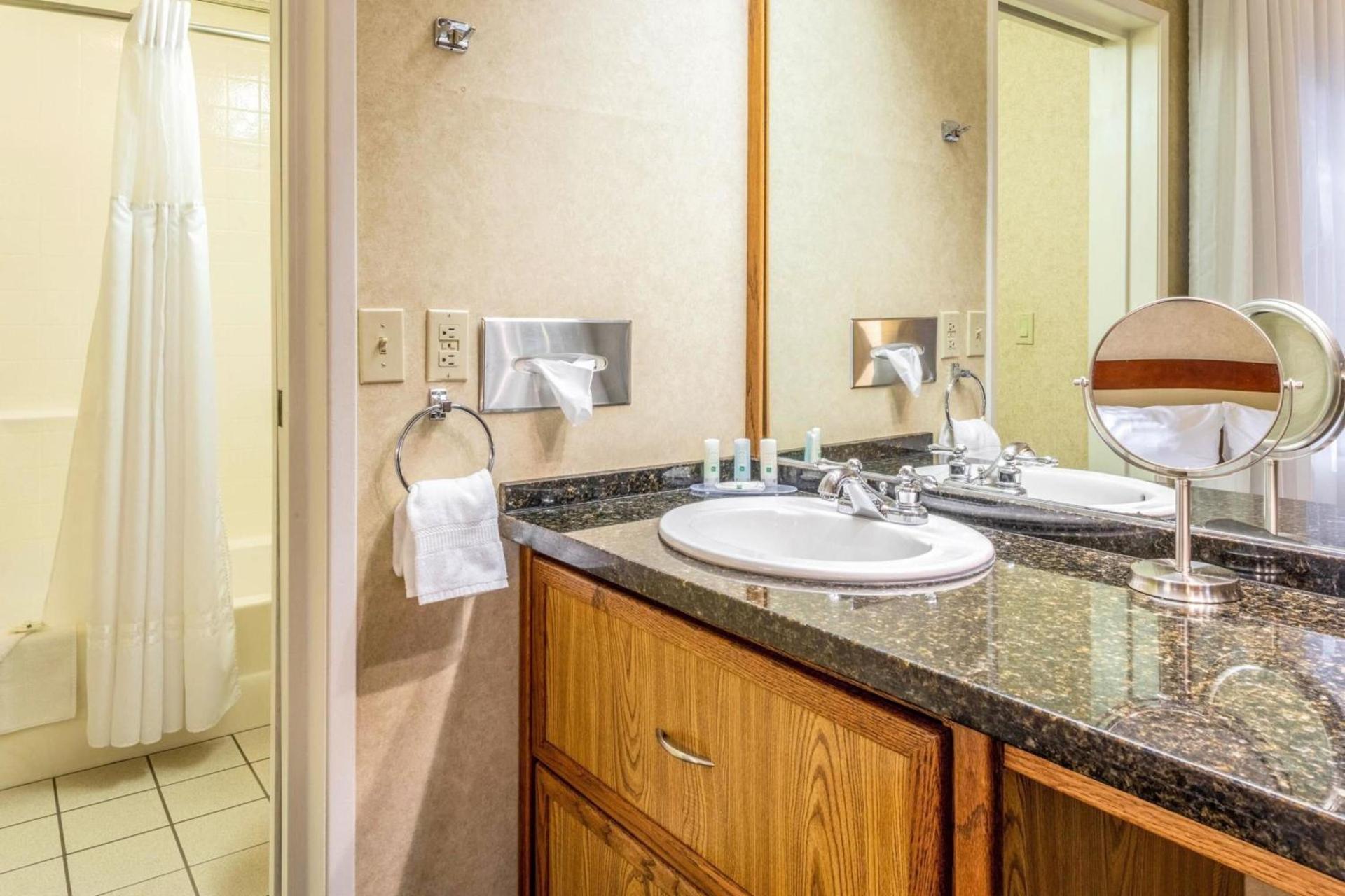 Quality Suites Downtown San Luis Obispo photo 54