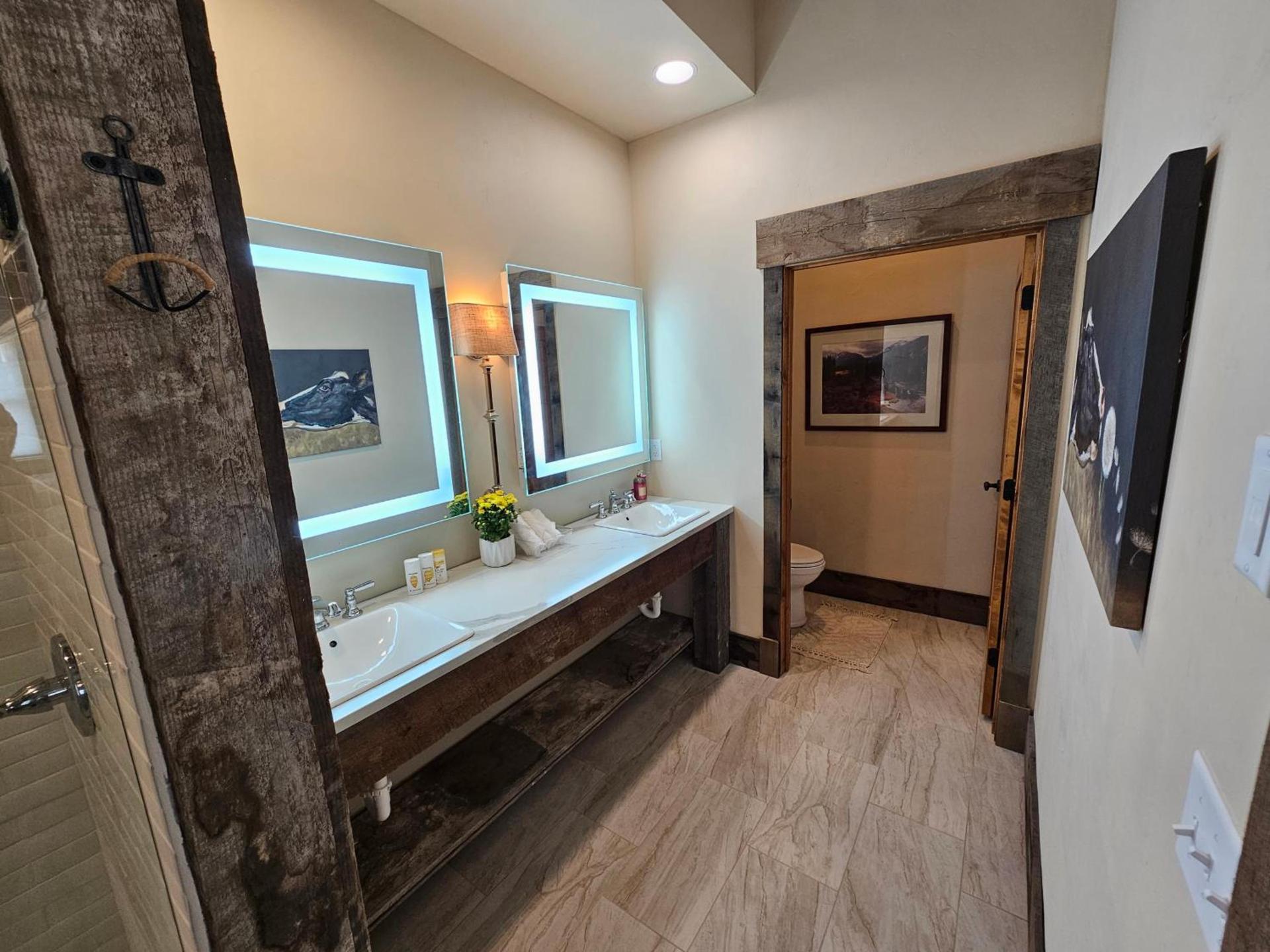 Eaglescape Suites and Event Center photo 39