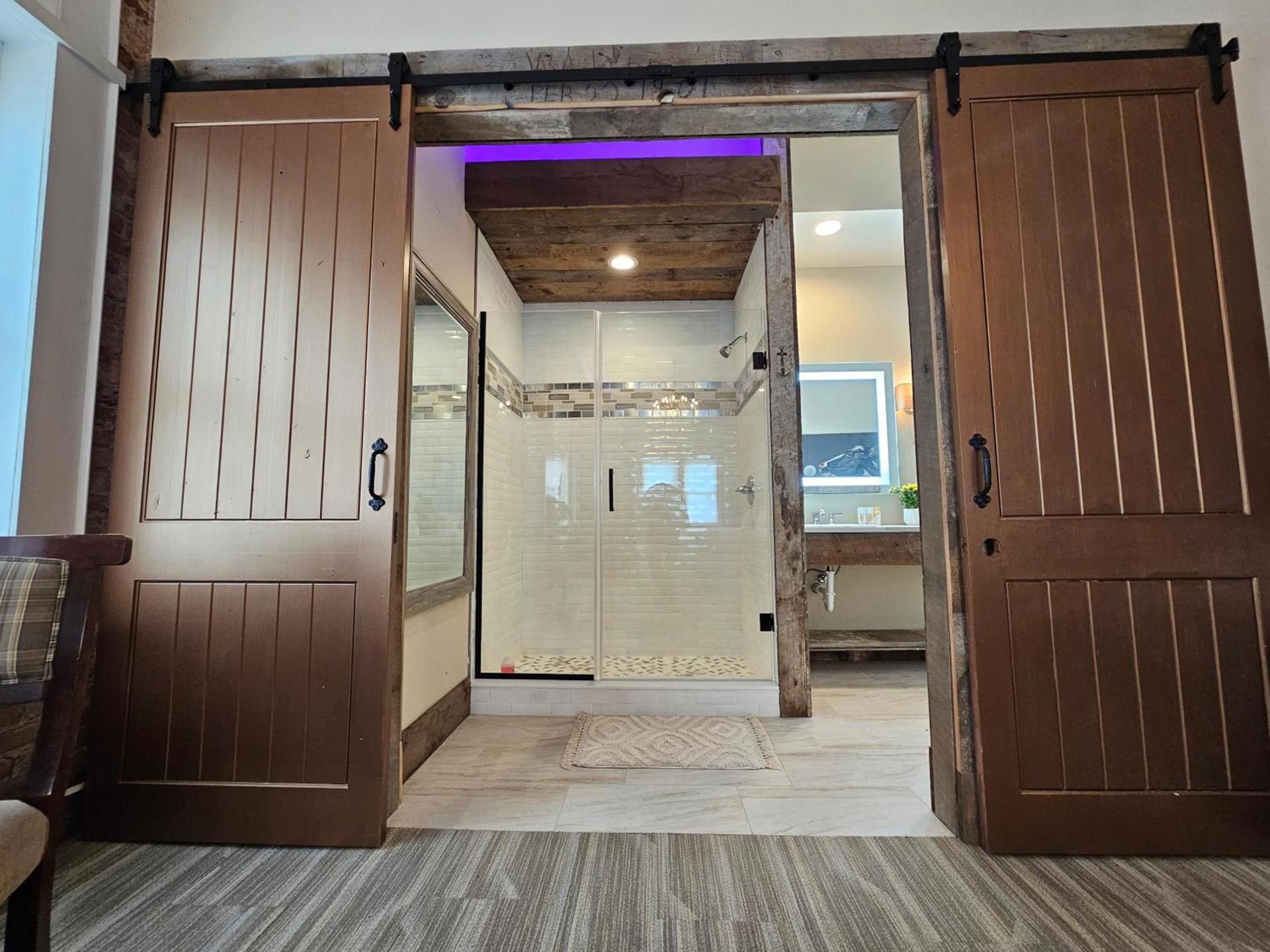Eaglescape Suites and Event Center photo 29