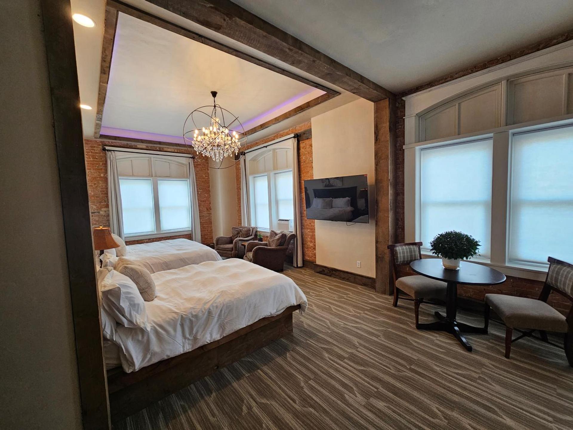Eaglescape Suites and Event Center photo 26