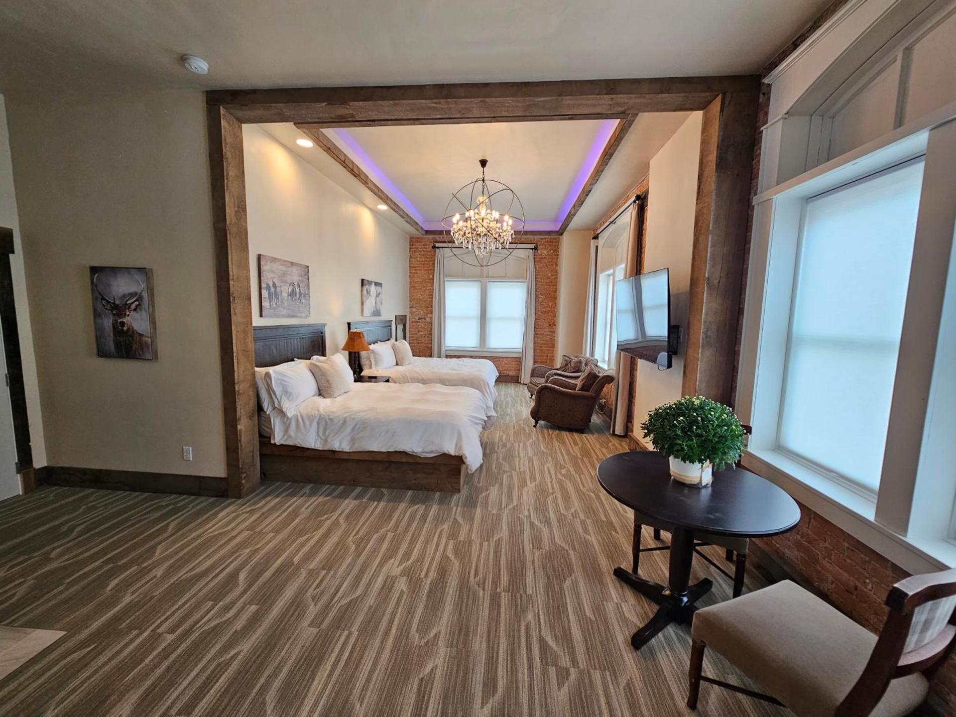 Eaglescape Suites and Event Center photo 40