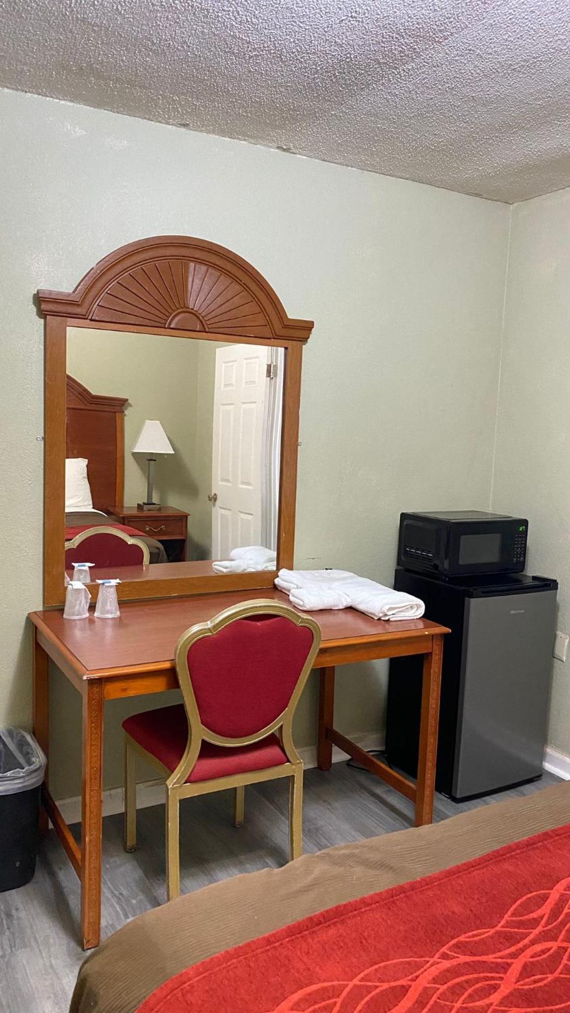 Budget Inn Express photo 13