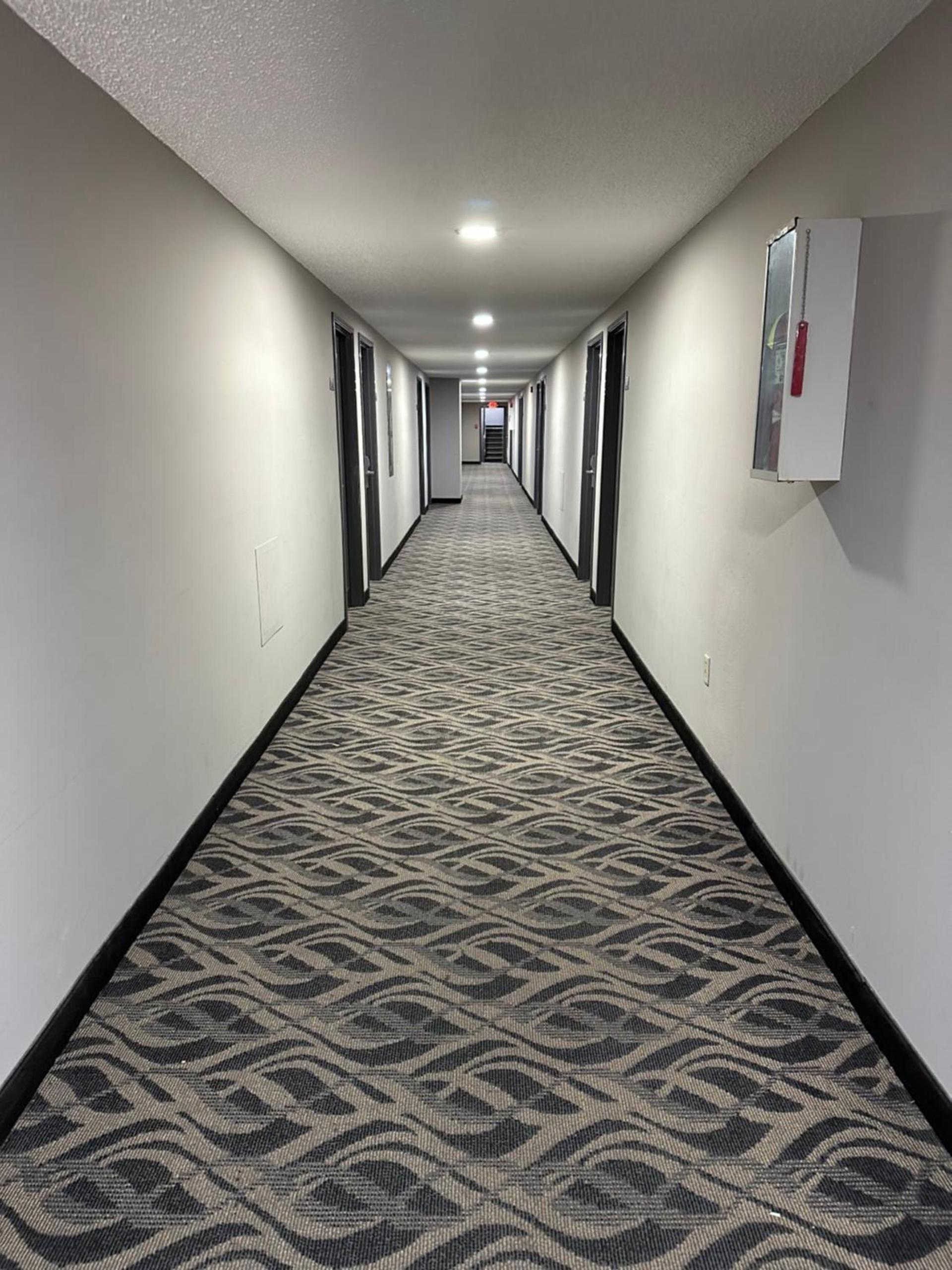Yankton Inn photo 19