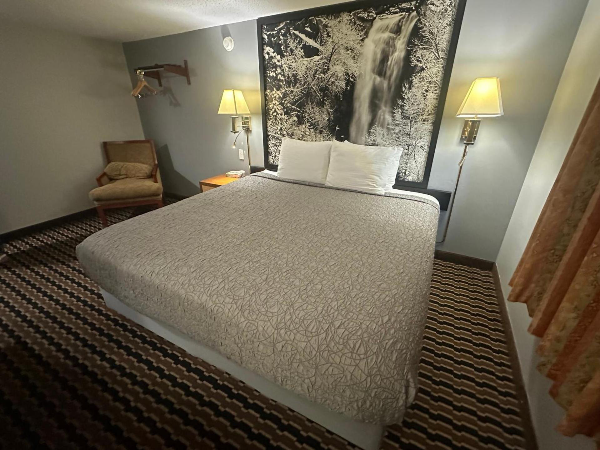 Yankton Inn photo 10