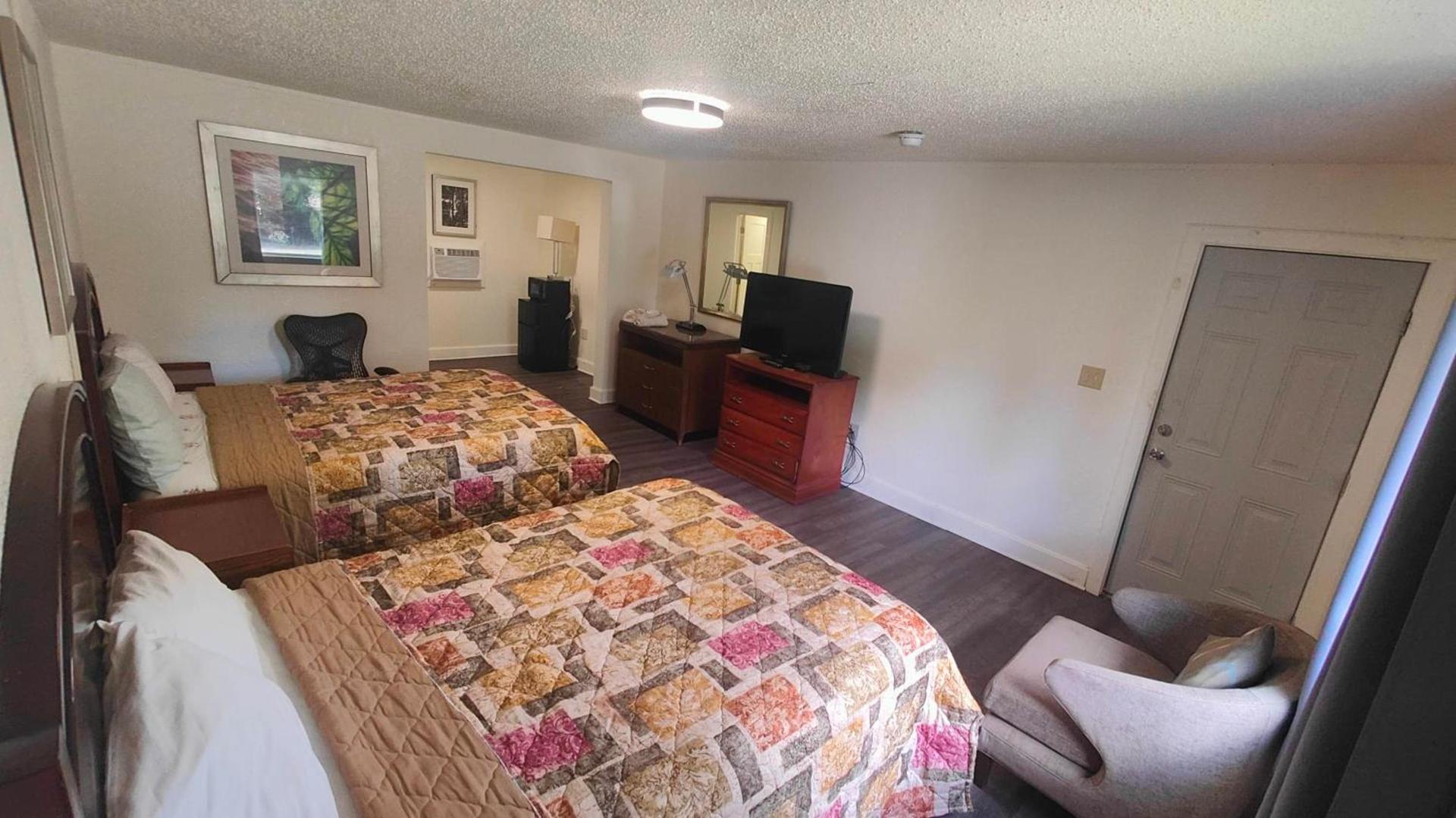 Mount Airy Motel photo 10