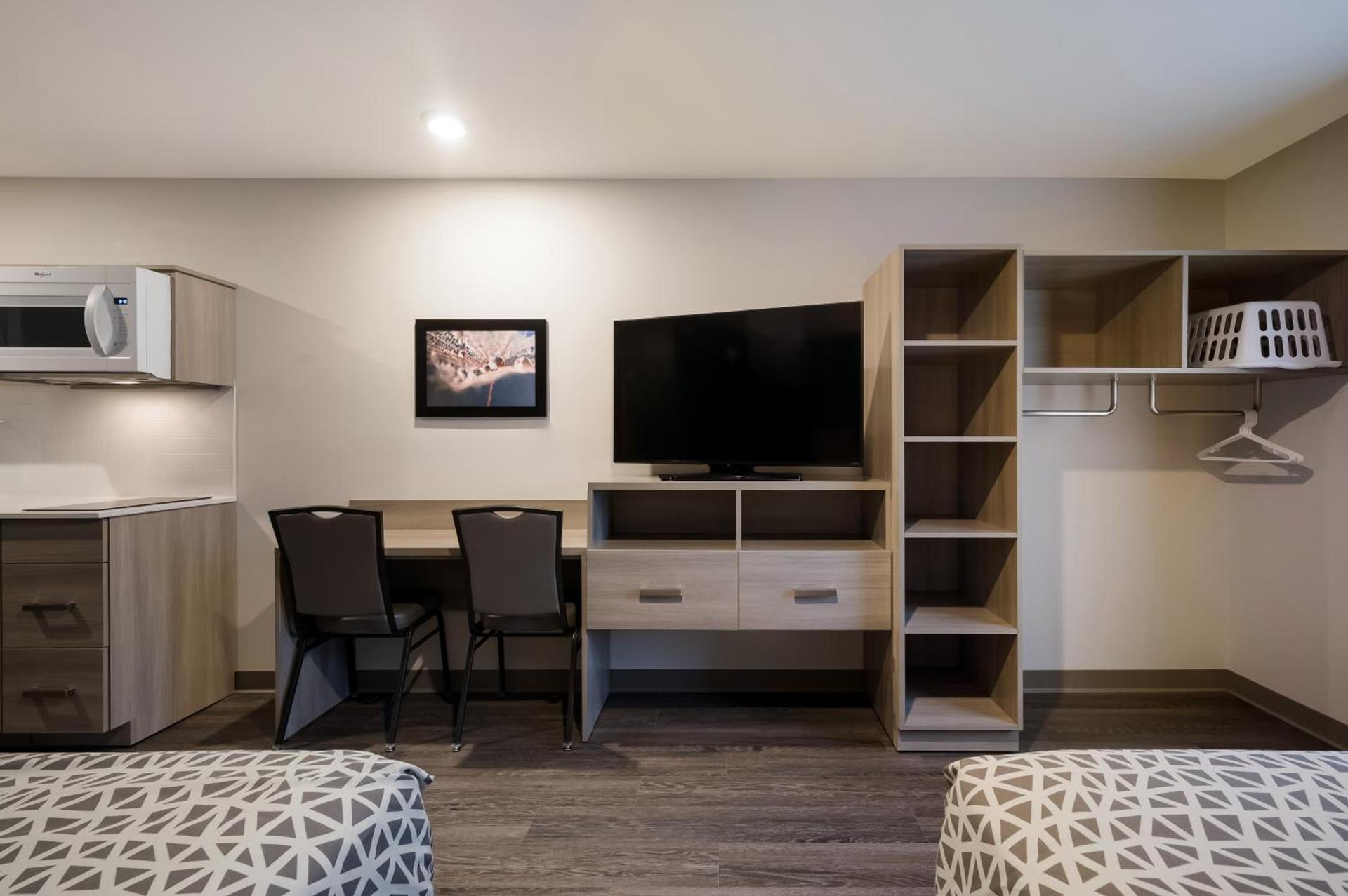 WoodSpring Suites Dearborn Detroit photo 47