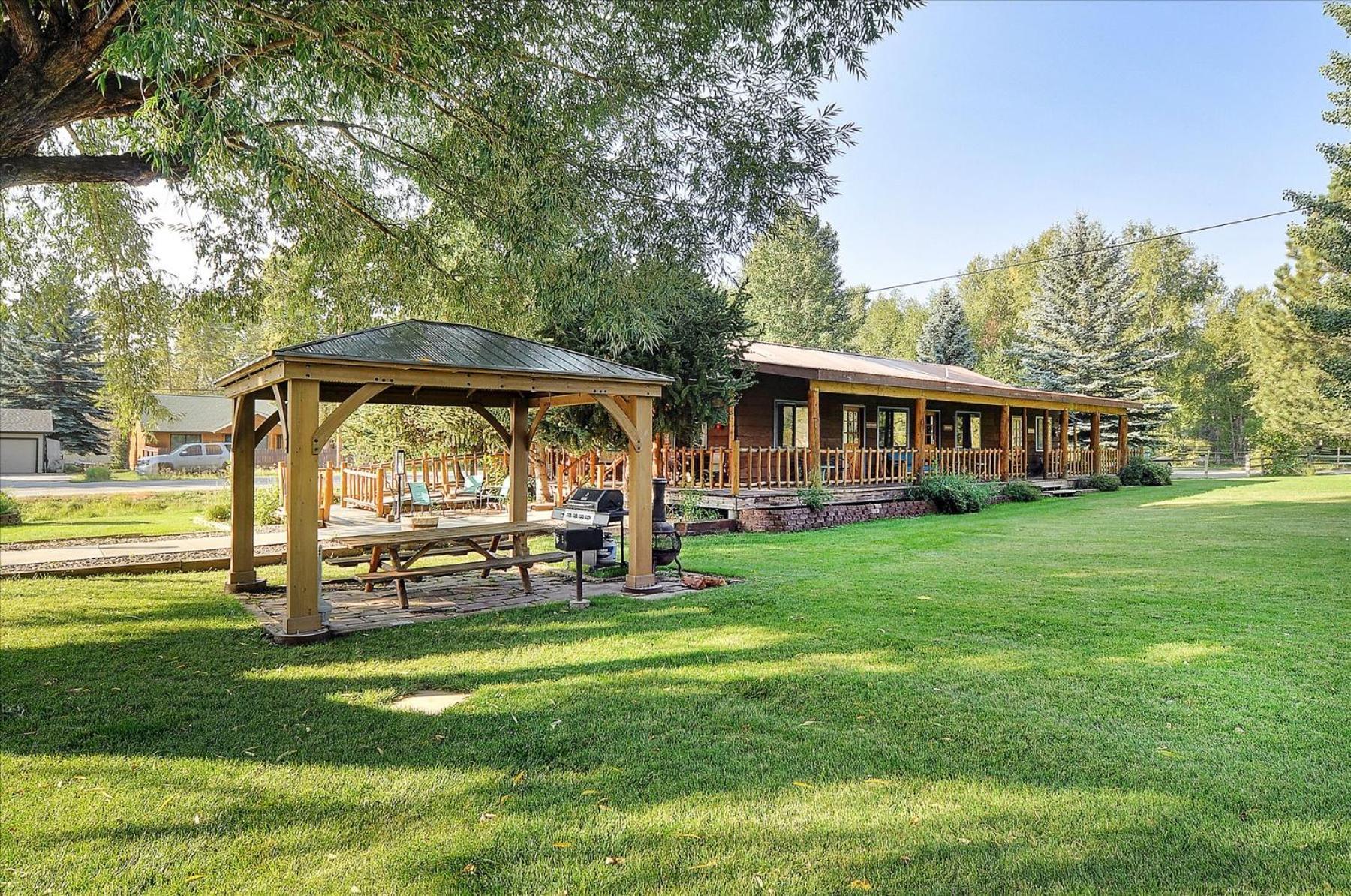 Vista Court Cabins & Lodge photo 3