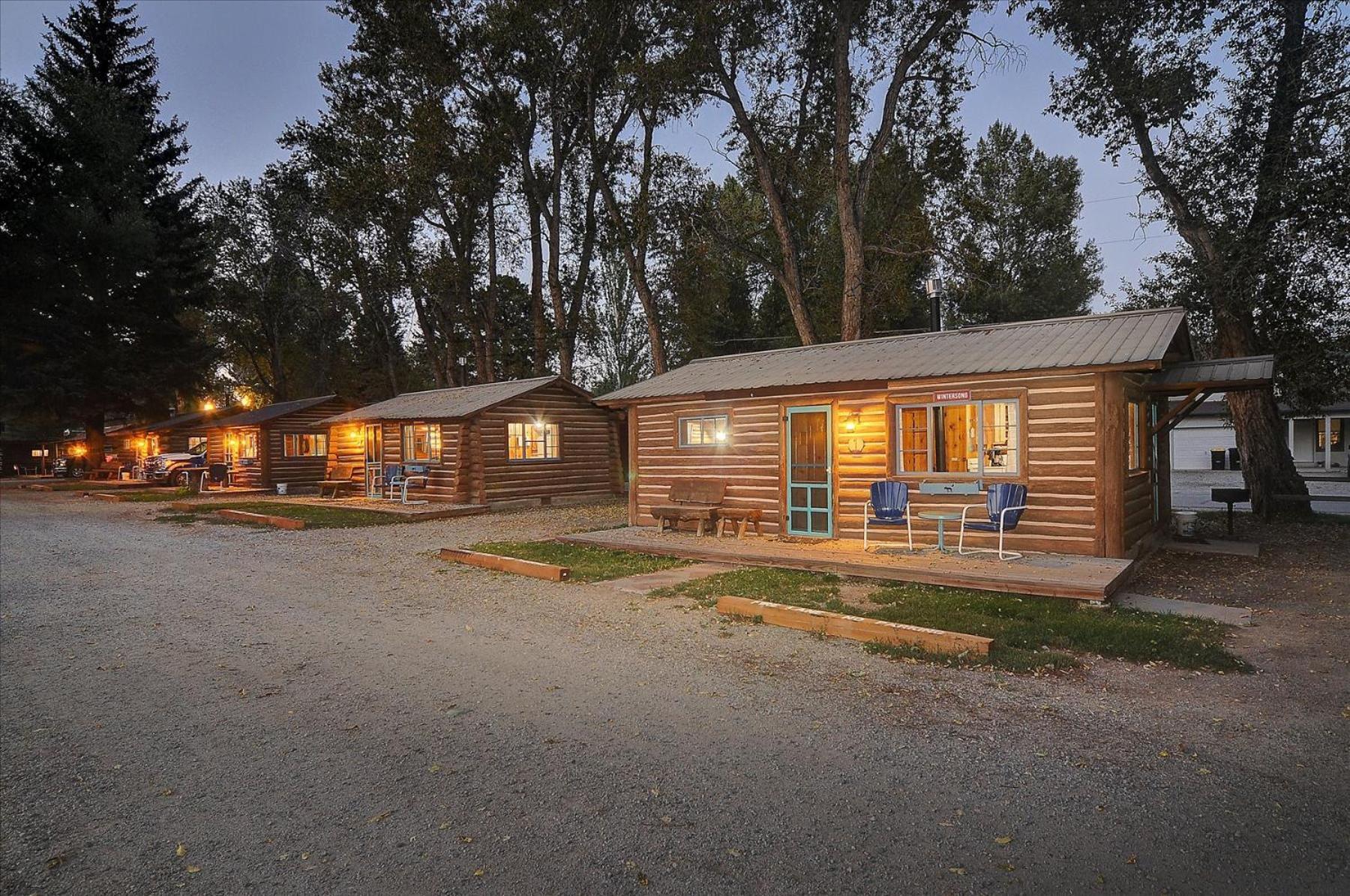 Vista Court Cabins & Lodge photo 12