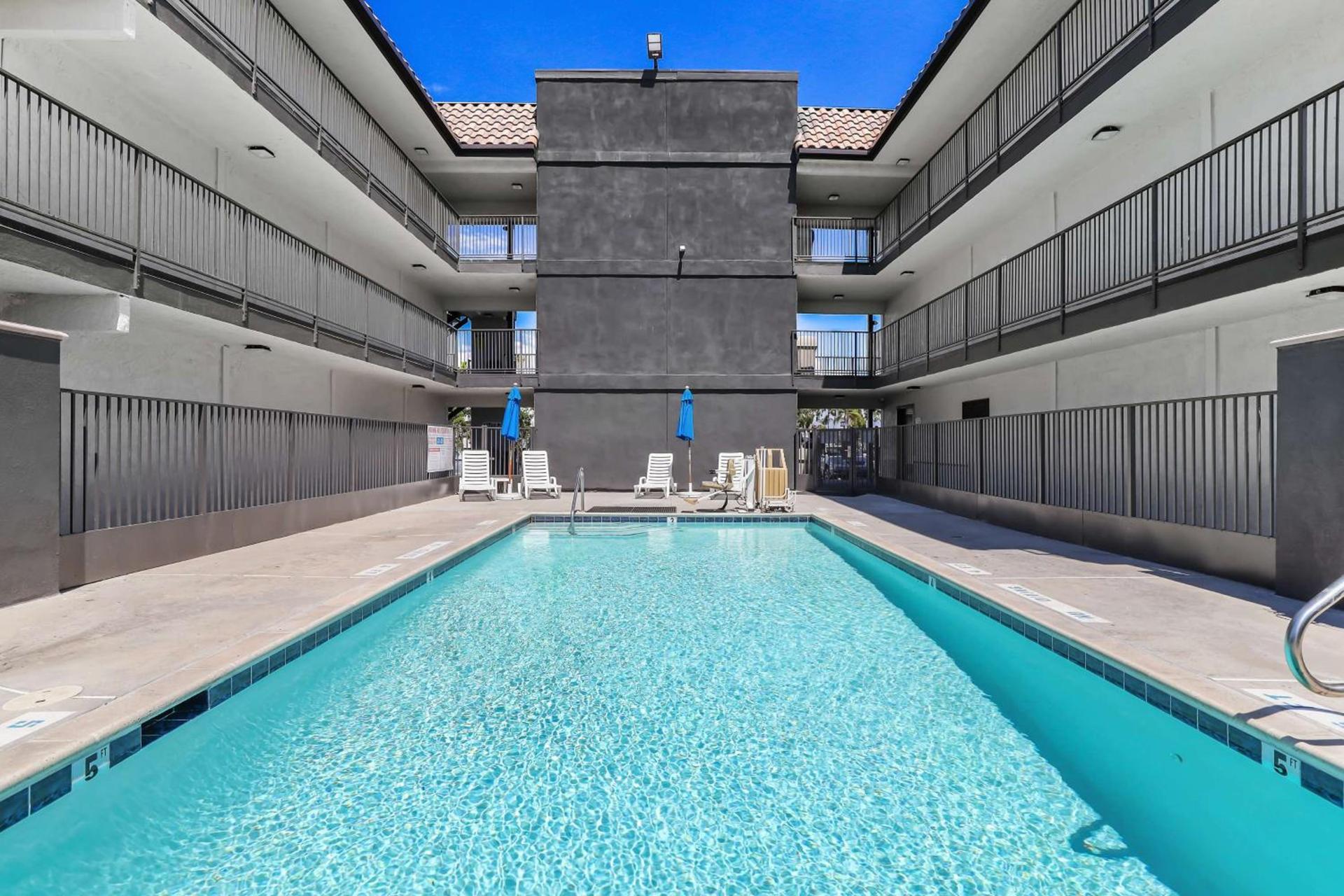 Suites Escondido CA photo 2