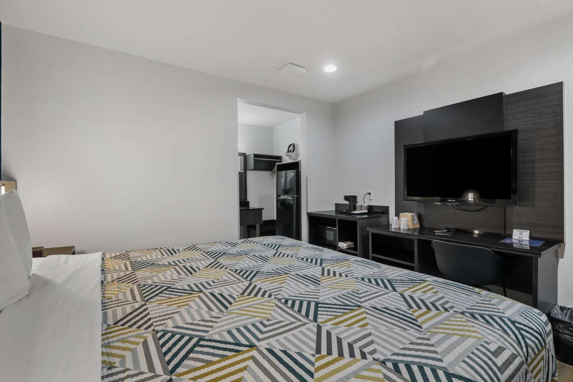 Suites Escondido CA photo 8