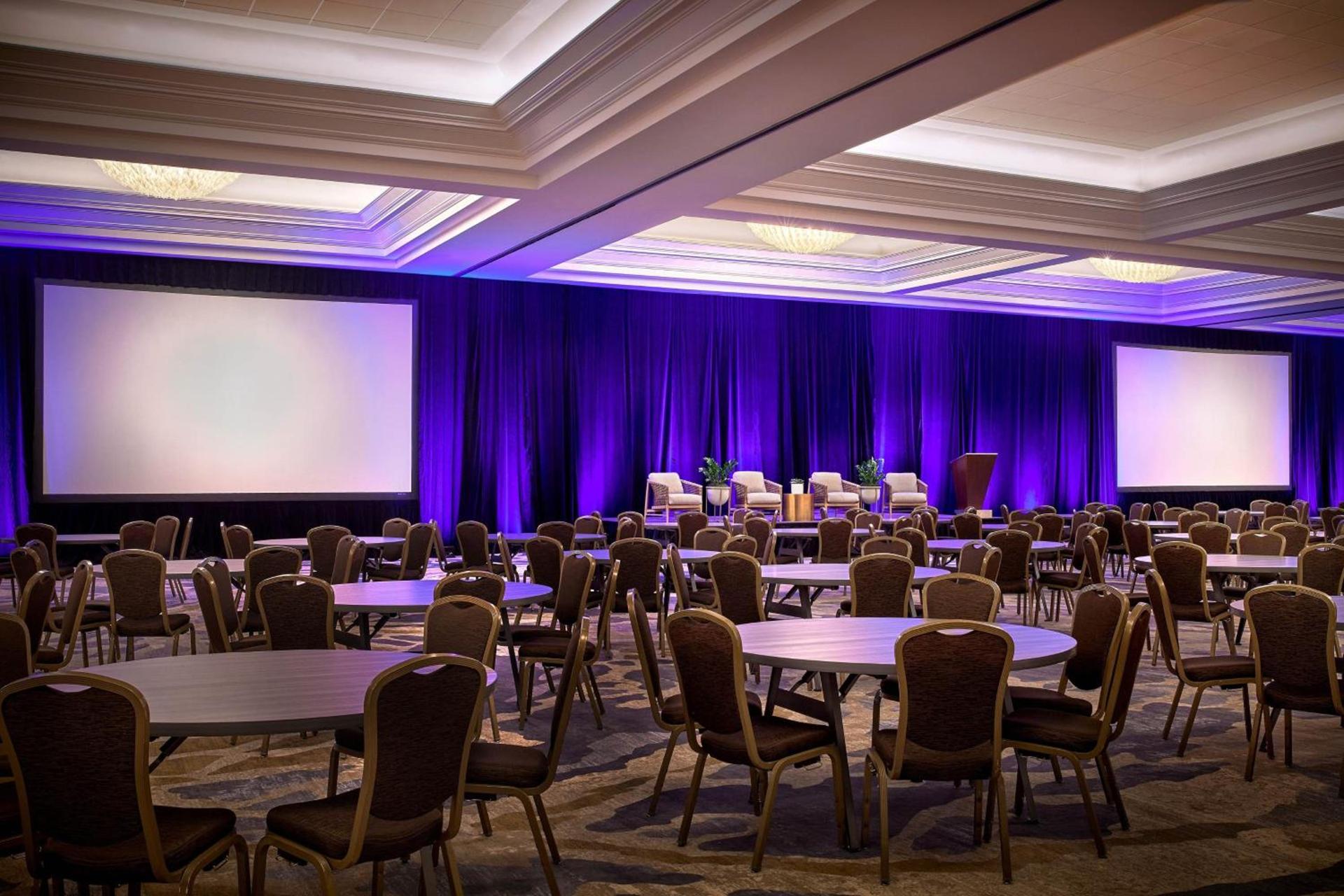 Sheraton San Diego Resort photo 54