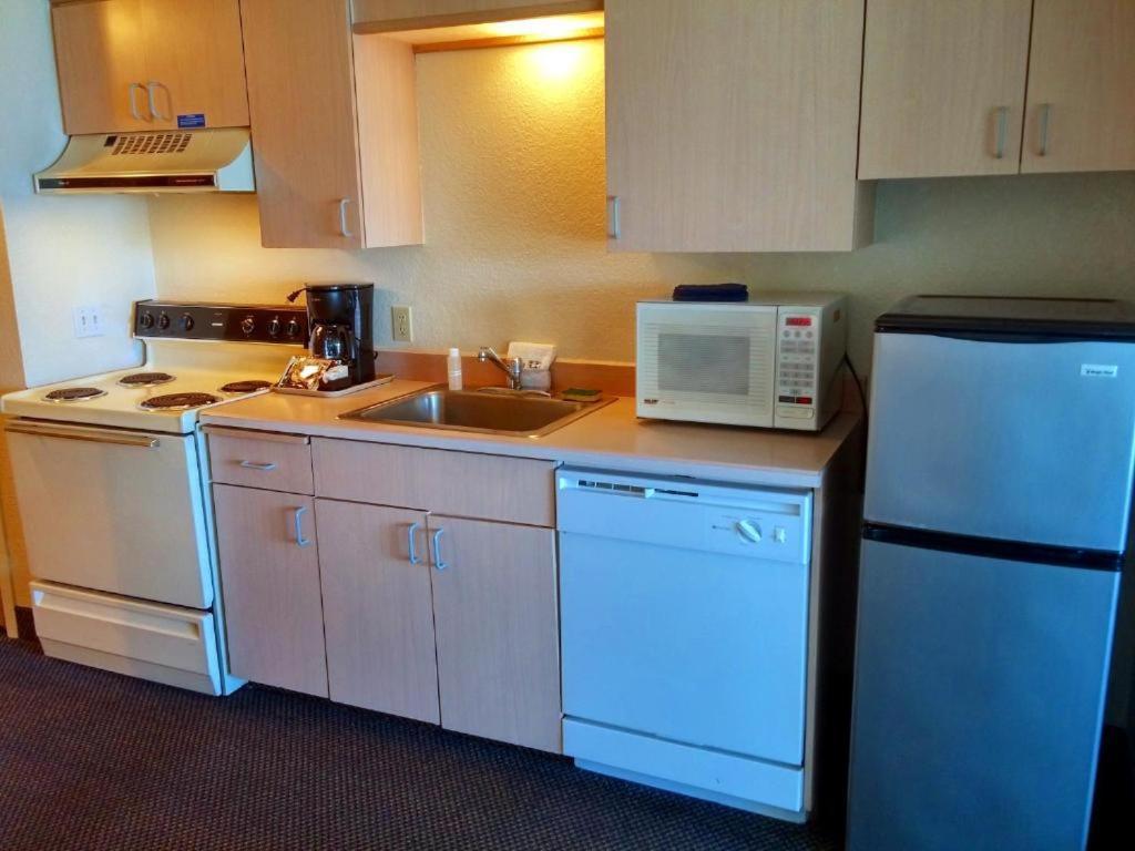 Surfside Resort photo 12