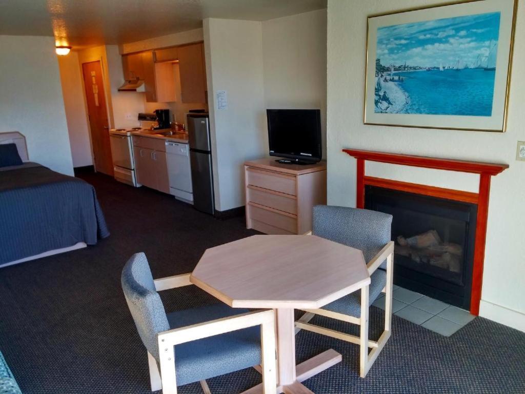 Surfside Resort photo 13