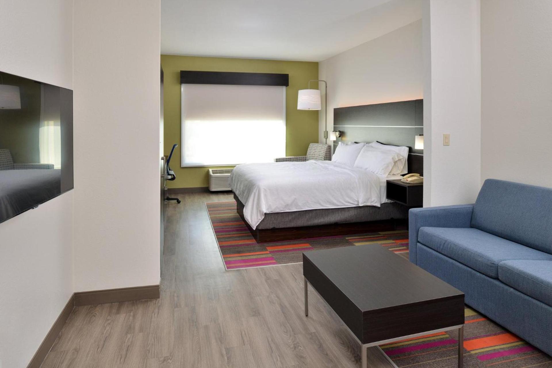 Holiday Inn Express Hotel & Suites Carthage by IHG photo 54