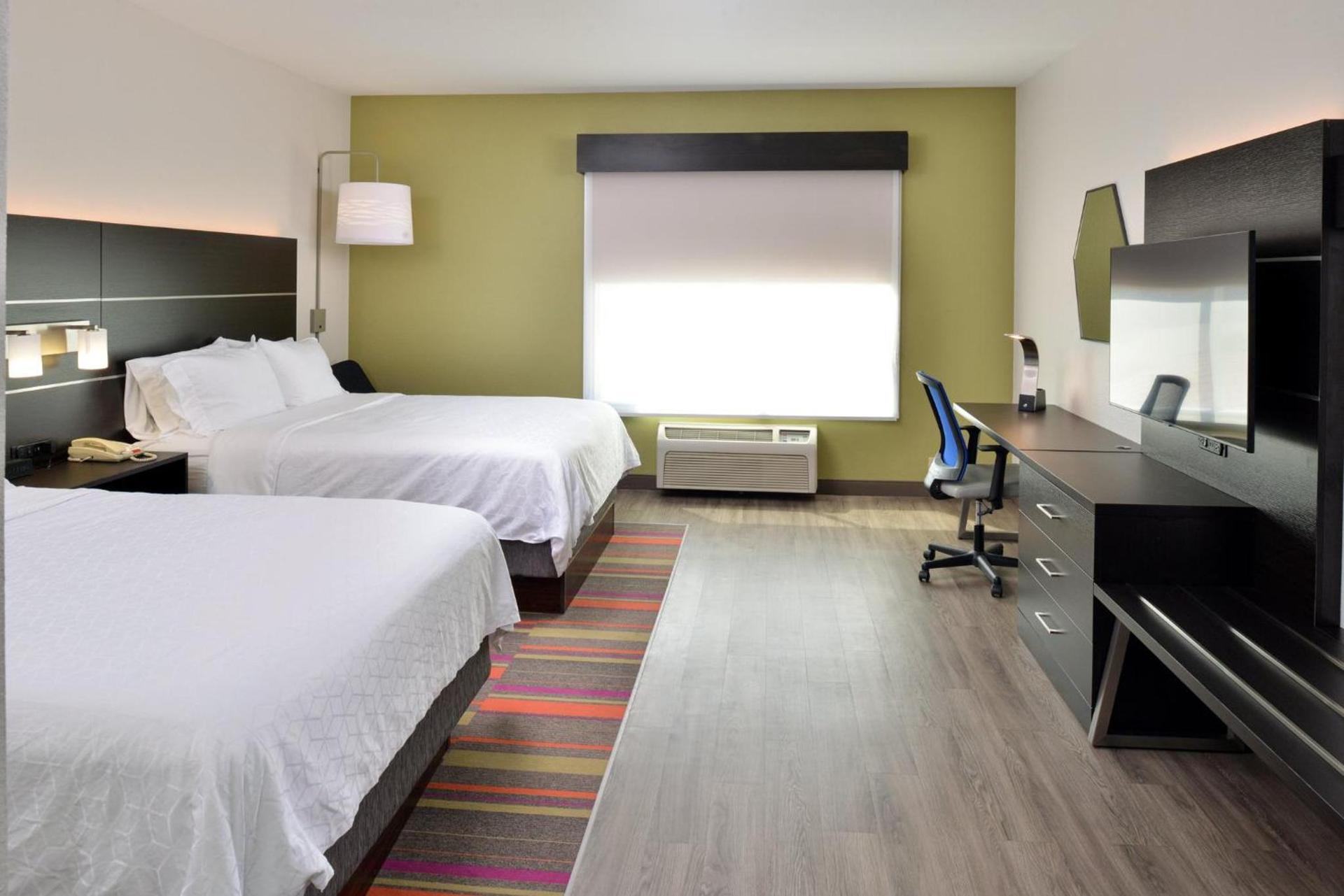 Holiday Inn Express Hotel & Suites Carthage by IHG photo 47