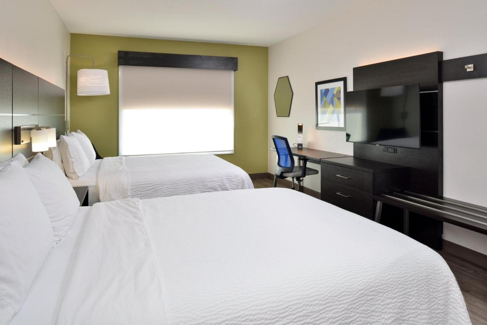 Holiday Inn Express Hotel & Suites Carthage by IHG photo 45