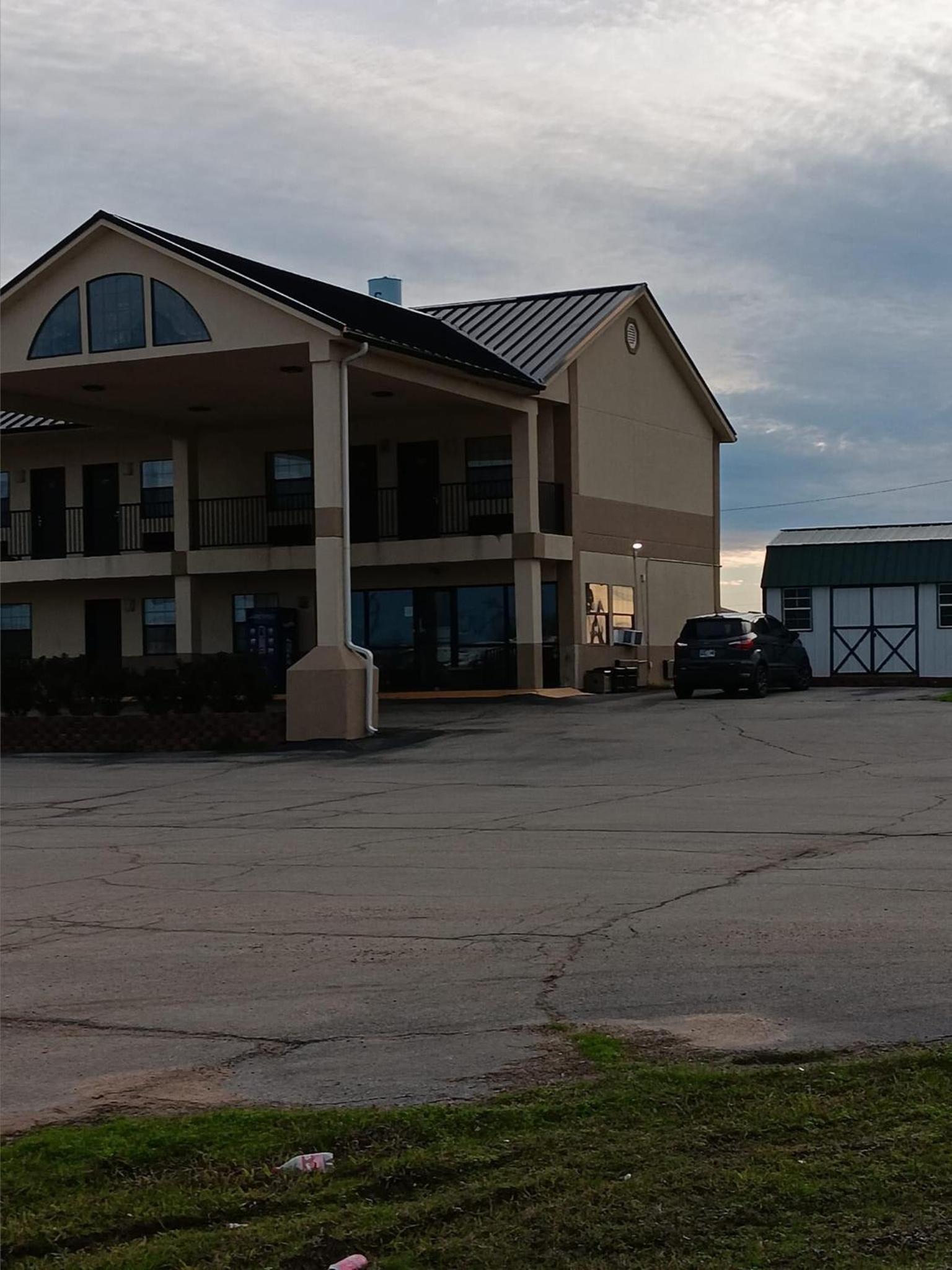 HiWay Inn Express photo 8