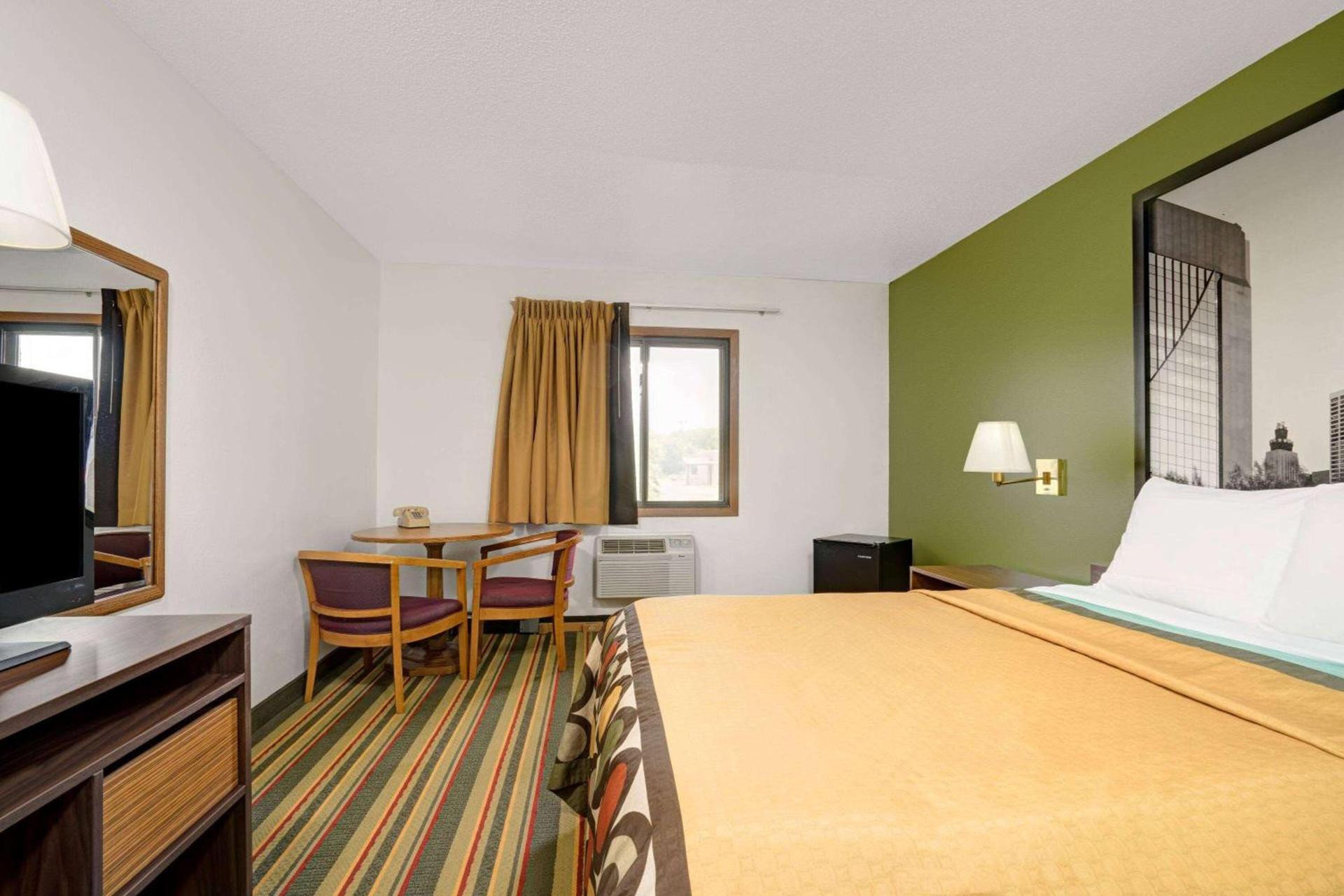 Budget Host Inn photo 32