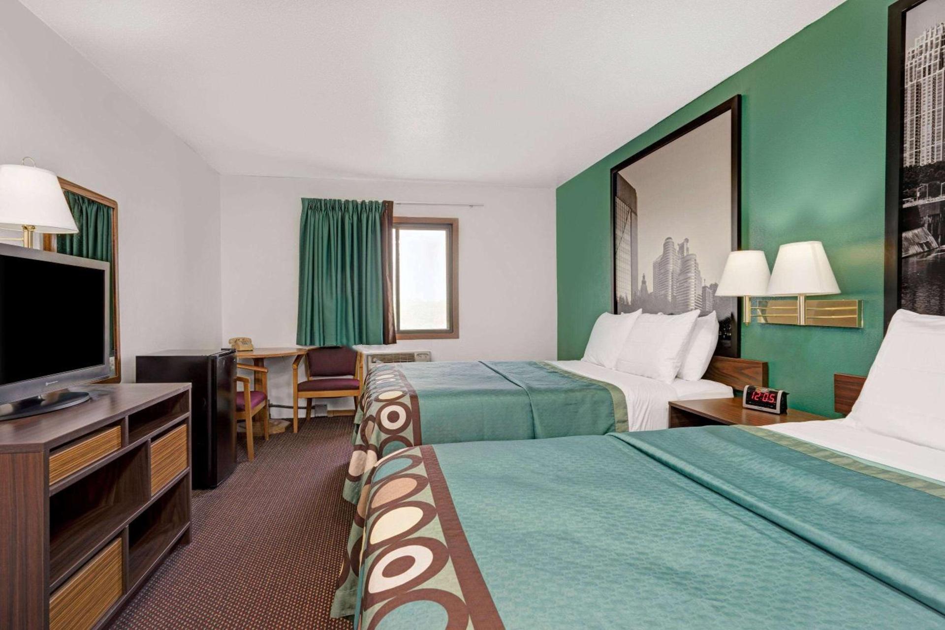 Budget Host Inn photo 34