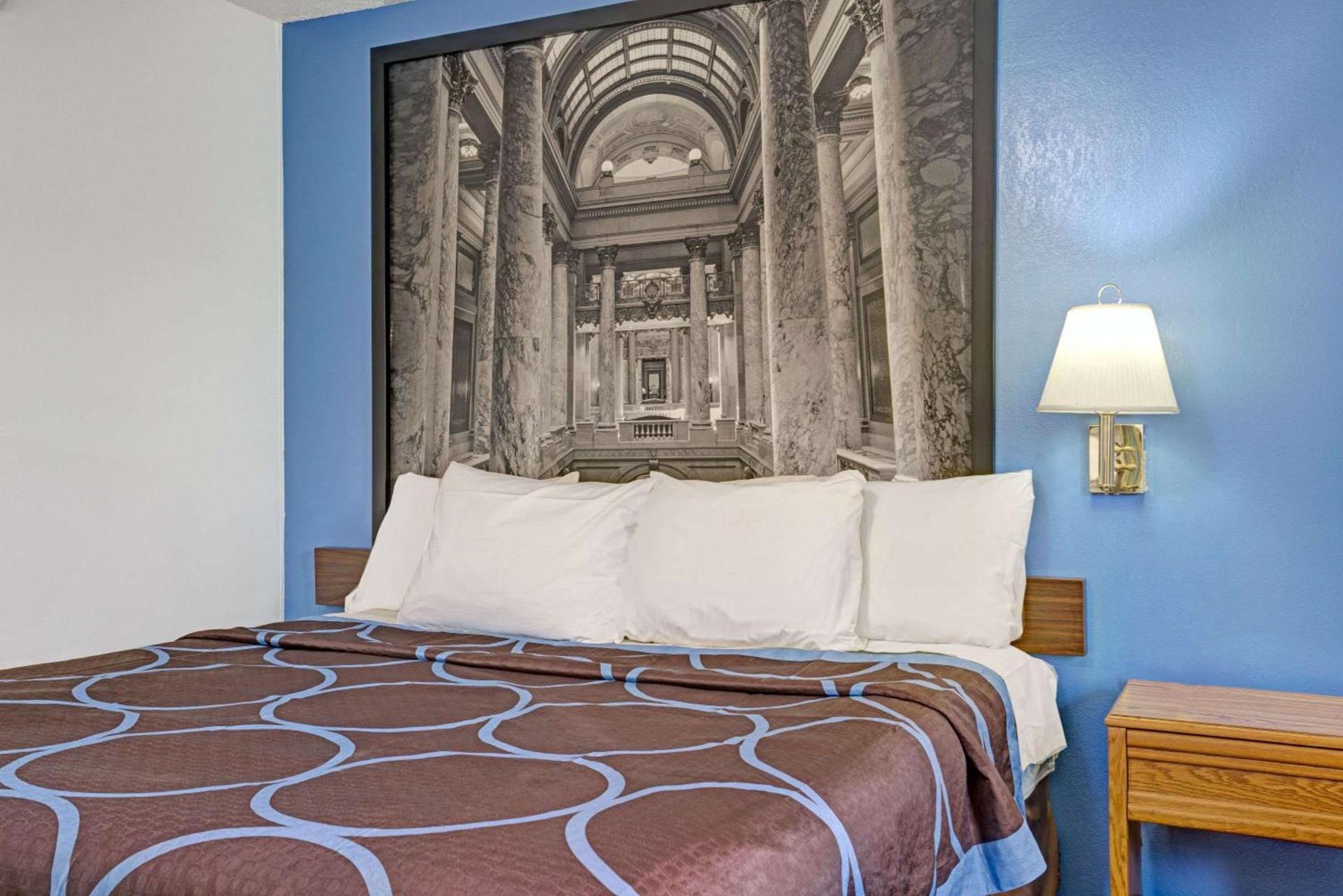 Budget Host Inn photo 37