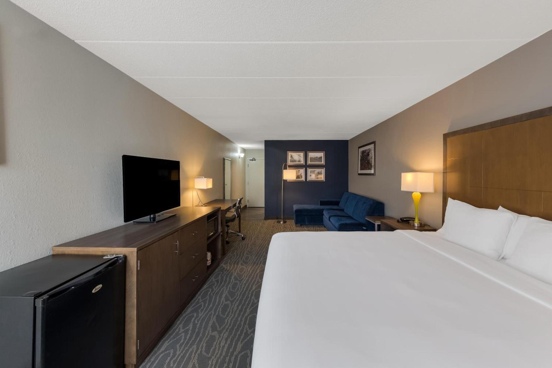Comfort Inn & Suites Tipp City Dayton North I-75 photo 44