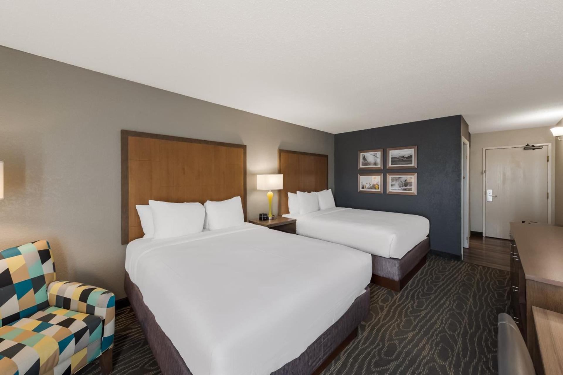 Comfort Inn & Suites Tipp City Dayton North I-75 photo 48