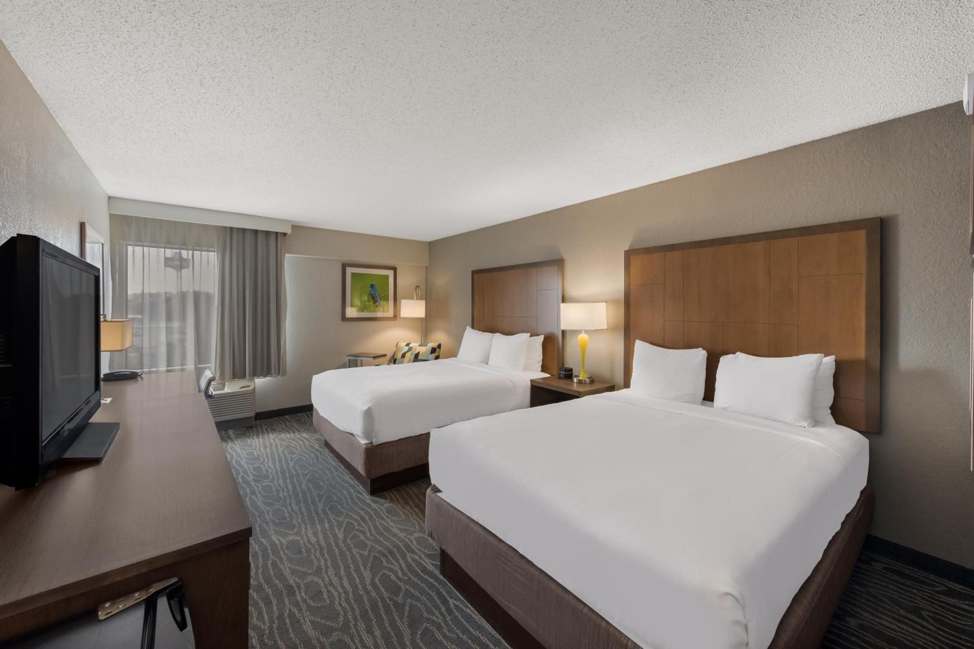 Comfort Inn & Suites Tipp City Dayton North I-75 photo 52