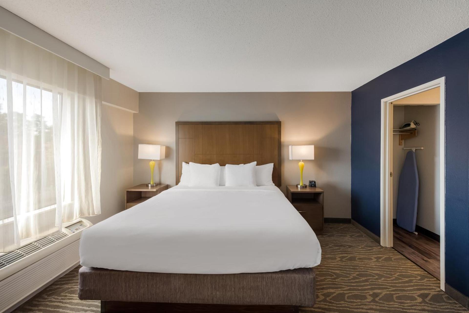 Comfort Inn & Suites Tipp City Dayton North I-75 photo 56