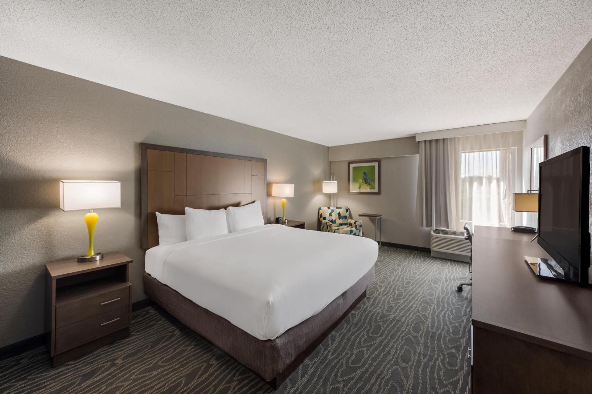 Comfort Inn & Suites Tipp City Dayton North I-75 photo 58