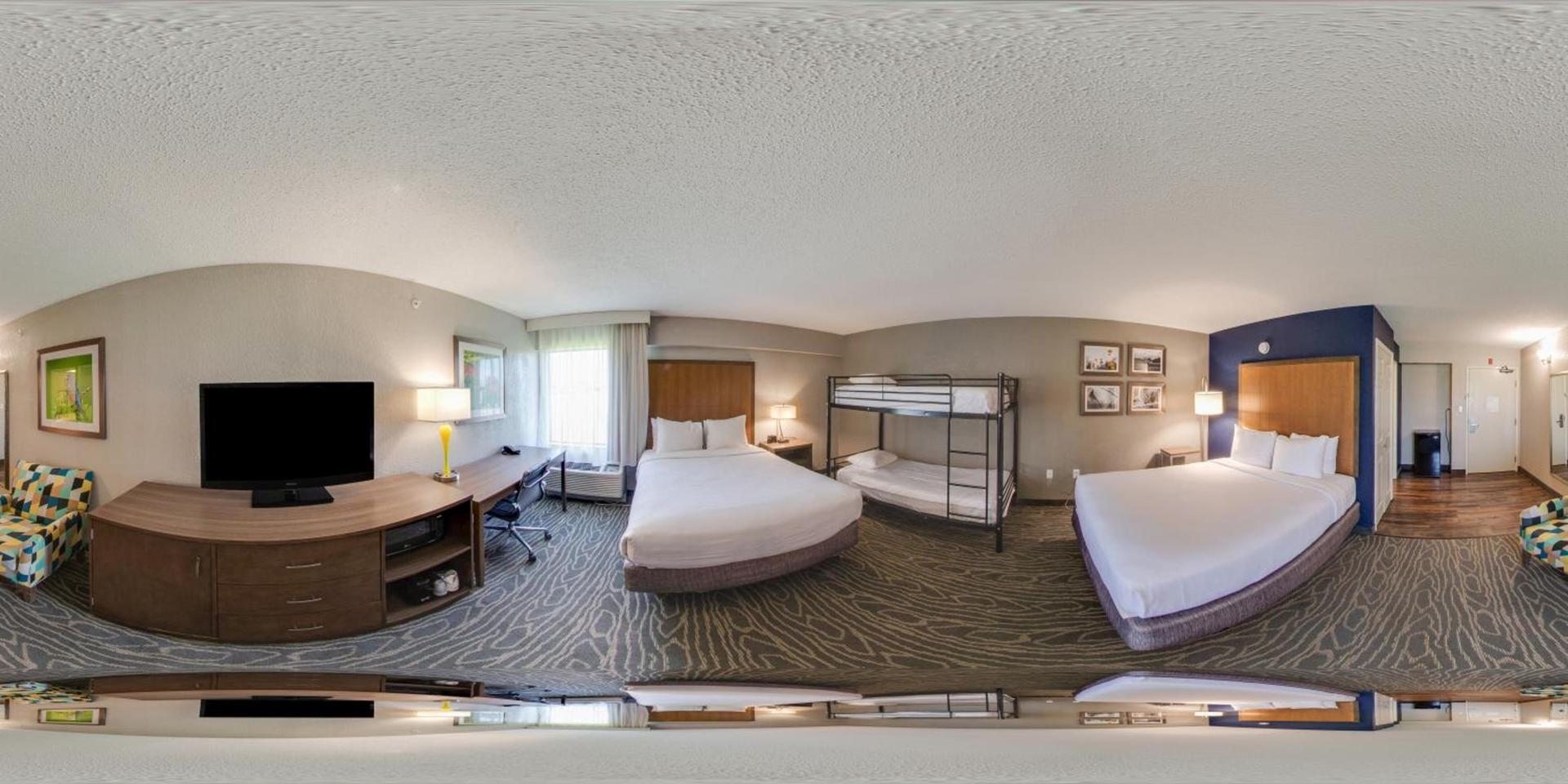 Comfort Inn & Suites Tipp City Dayton North I-75 photo 70