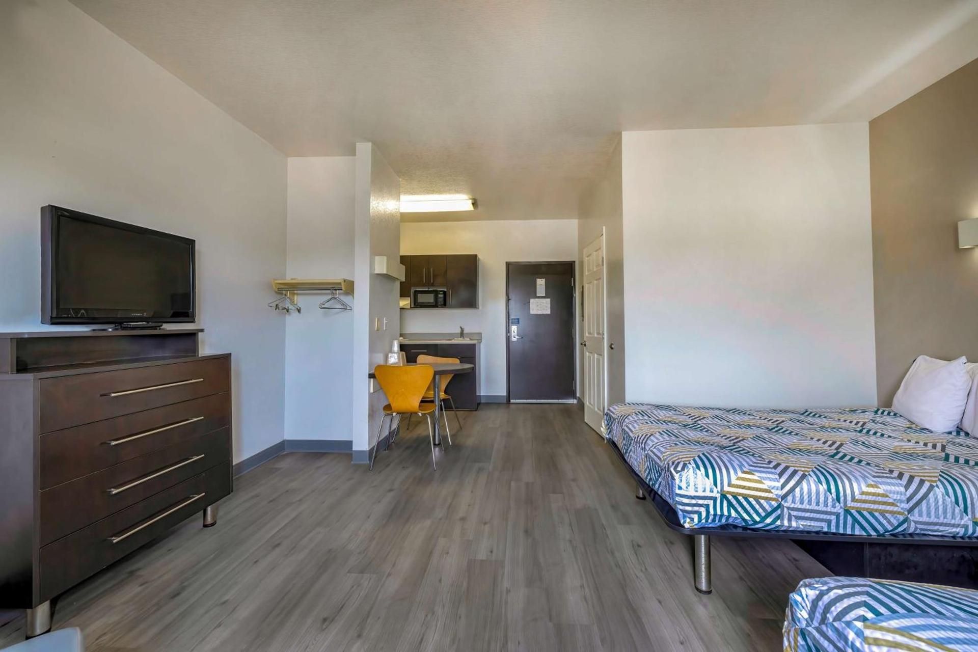 Motel 6-Cedar Park, TX photo 9