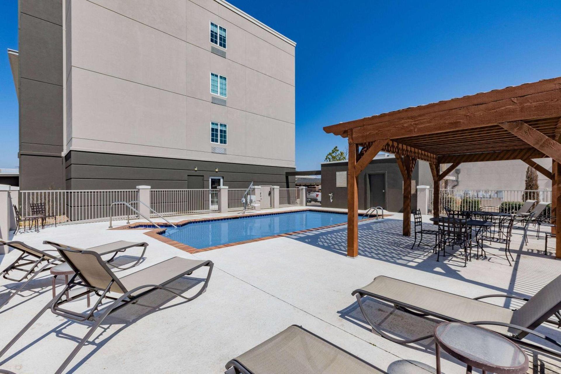Hawthorn Extended Stay by Wyndham Ardmore photo 6