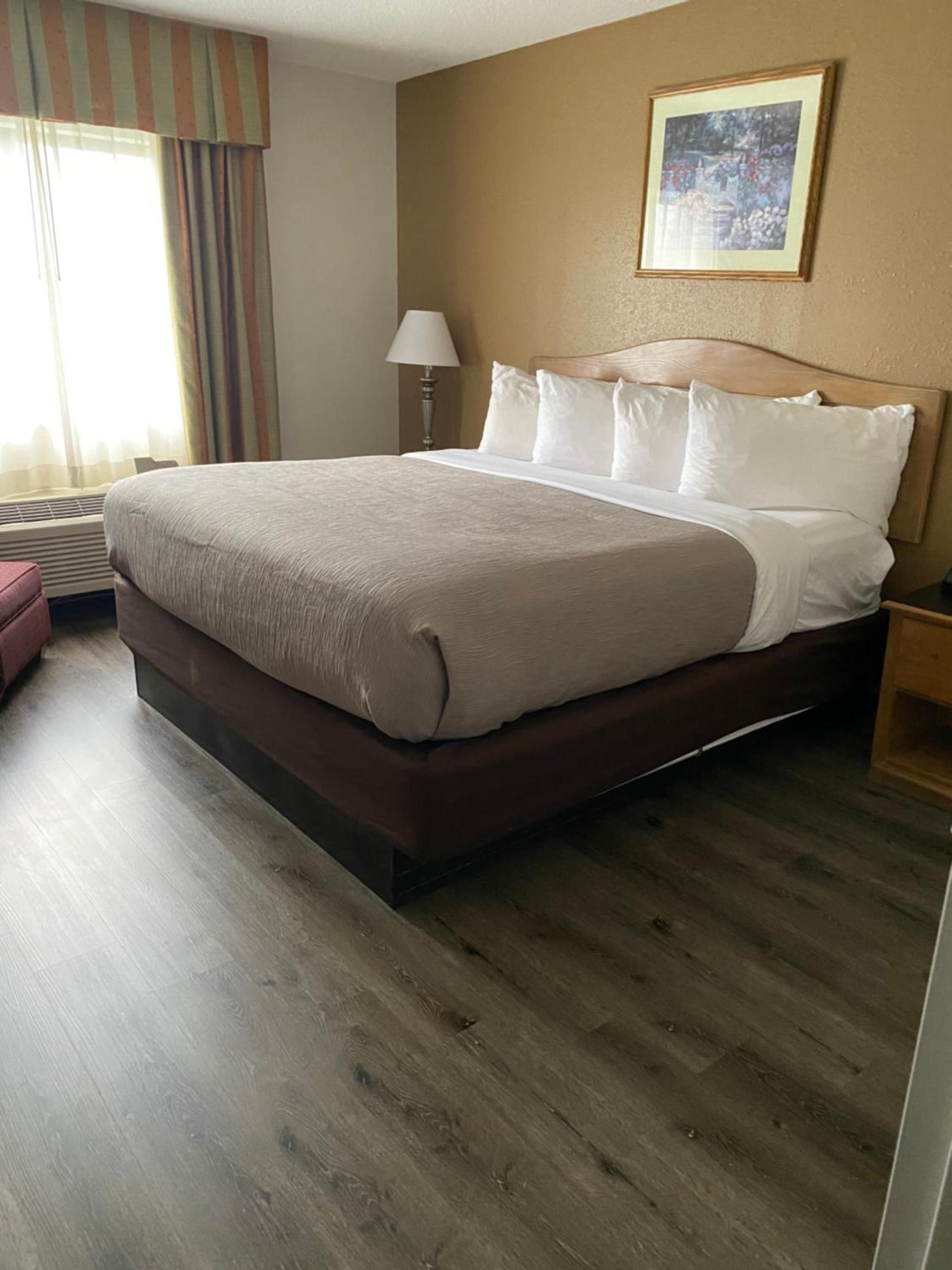 Quality Inn Perrysburg - Toledo South photo 38