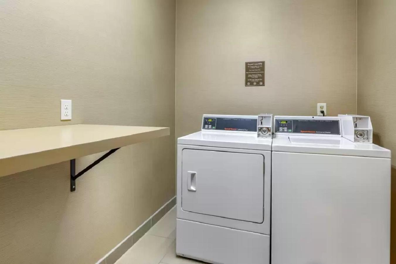 Comfort Inn La Porte photo 3