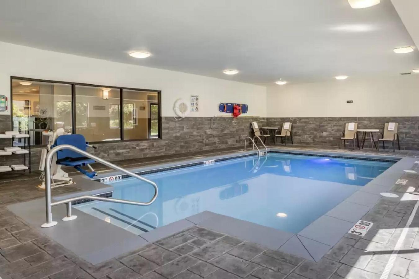 Comfort Inn La Porte photo 7
