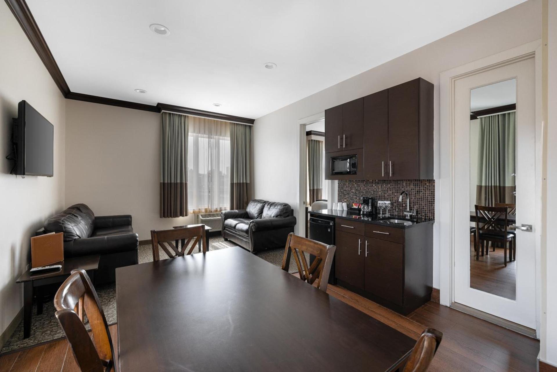 Aura Hotel Brooklyn photo 29
